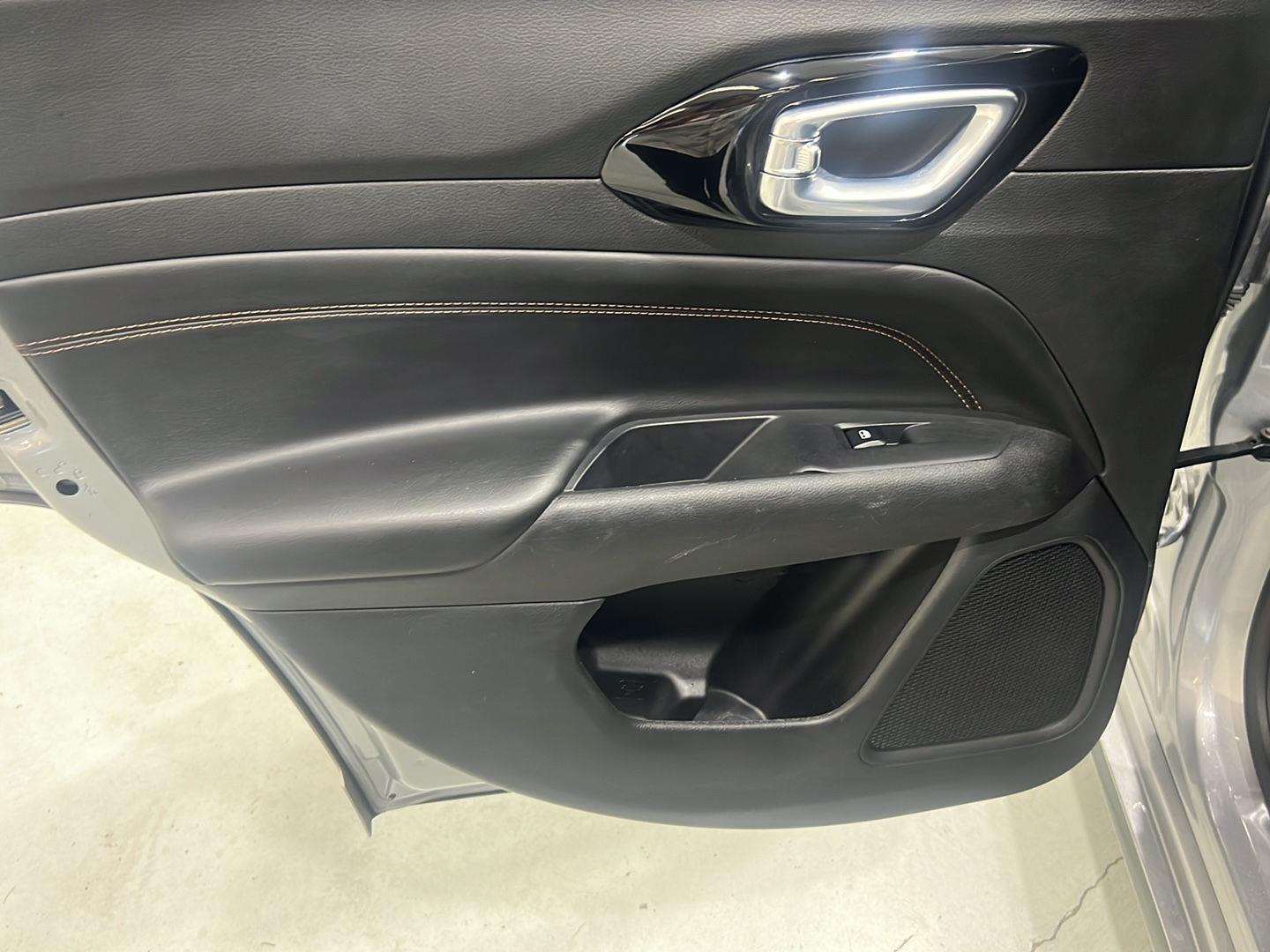 2023 Jeep Compass Red Edition photo 16