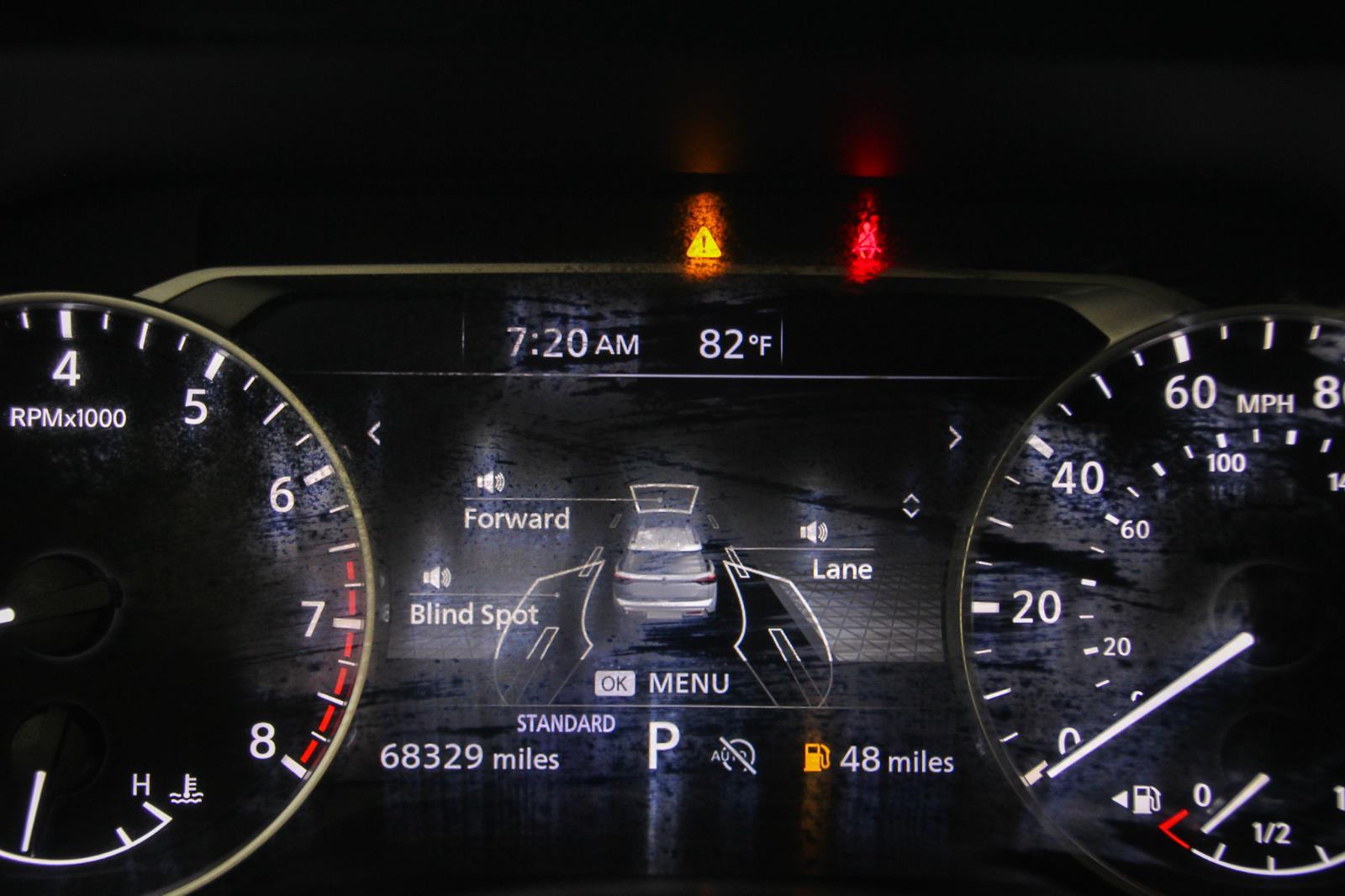 2023 Nissan Pathfinder SV photo 6