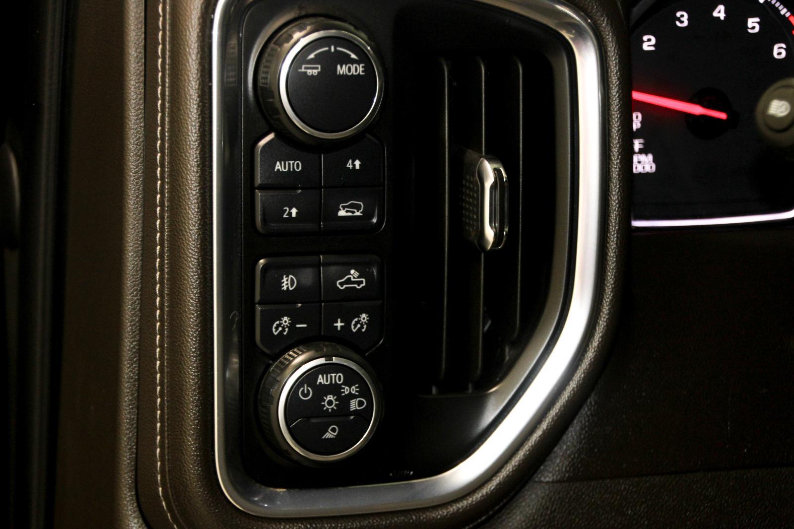 2023 Chevrolet Silverado 1500 RST photo 9
