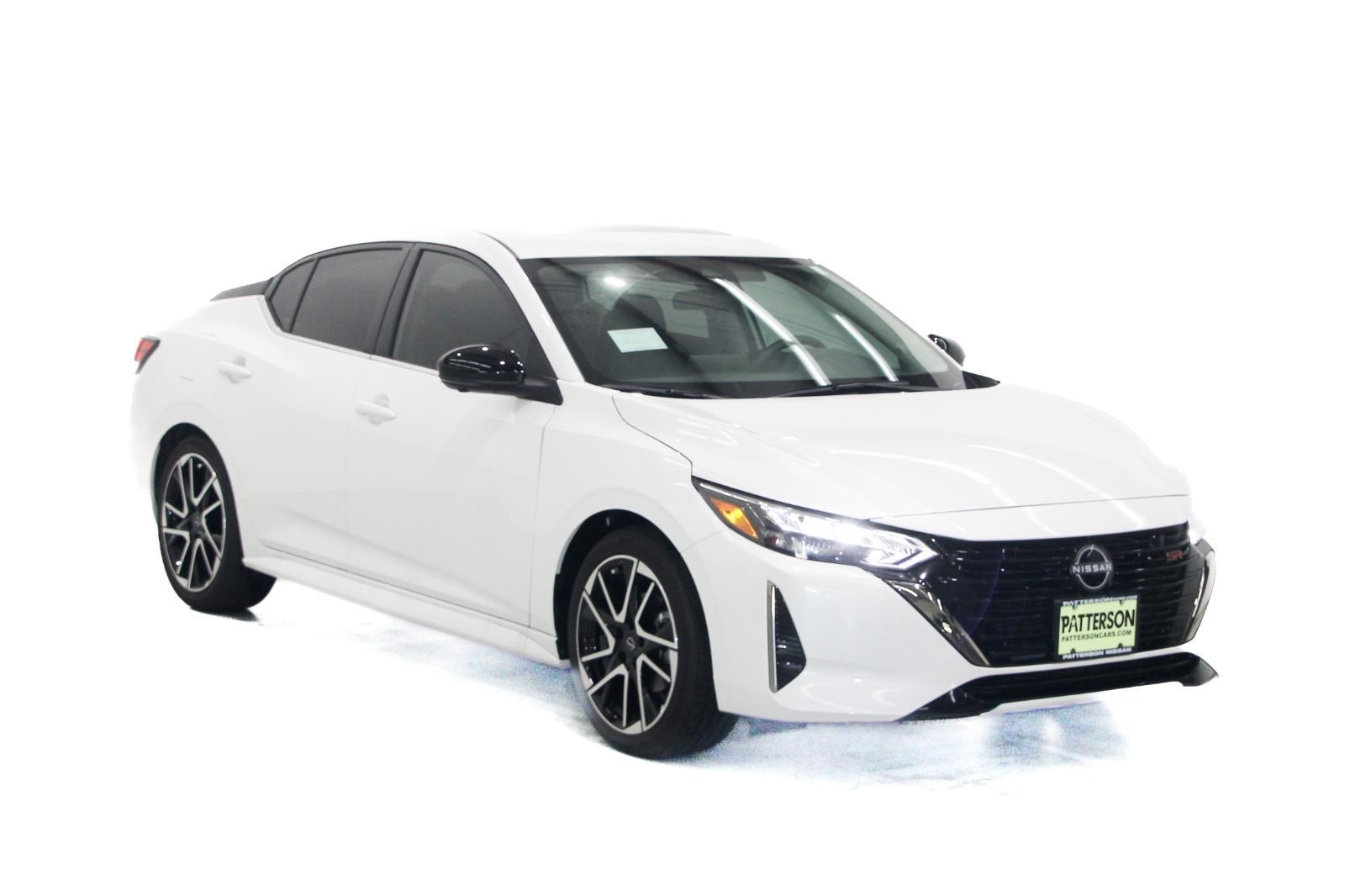 2025 Nissan Sentra SR's photo