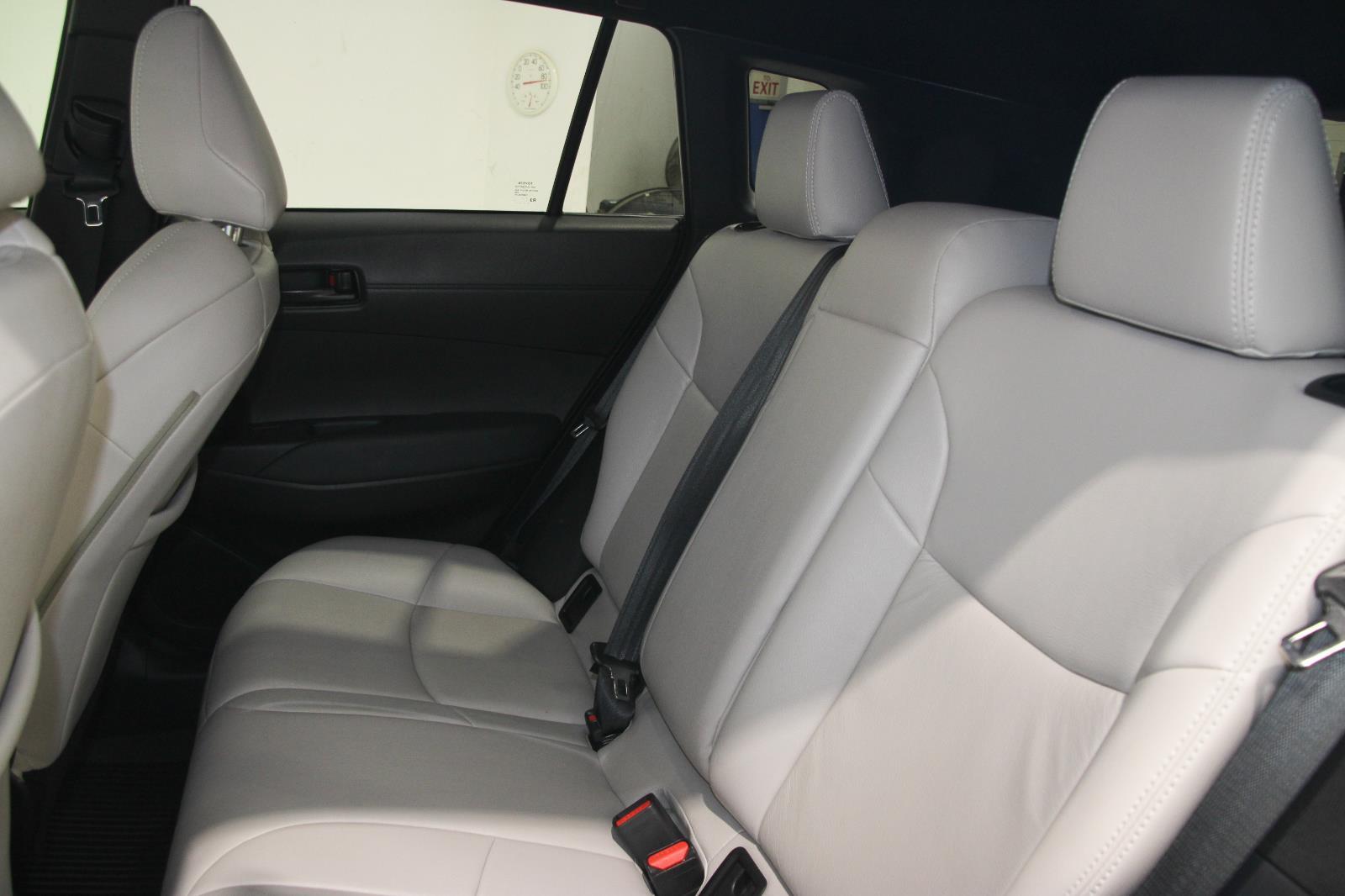 2023 Toyota Corolla Hybrid SE photo 2