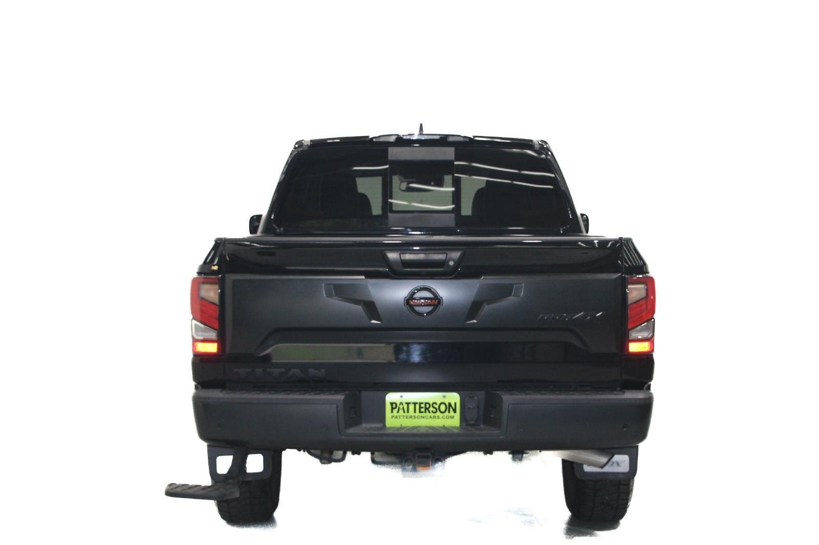 2022 Nissan Titan PRO-4X photo 4