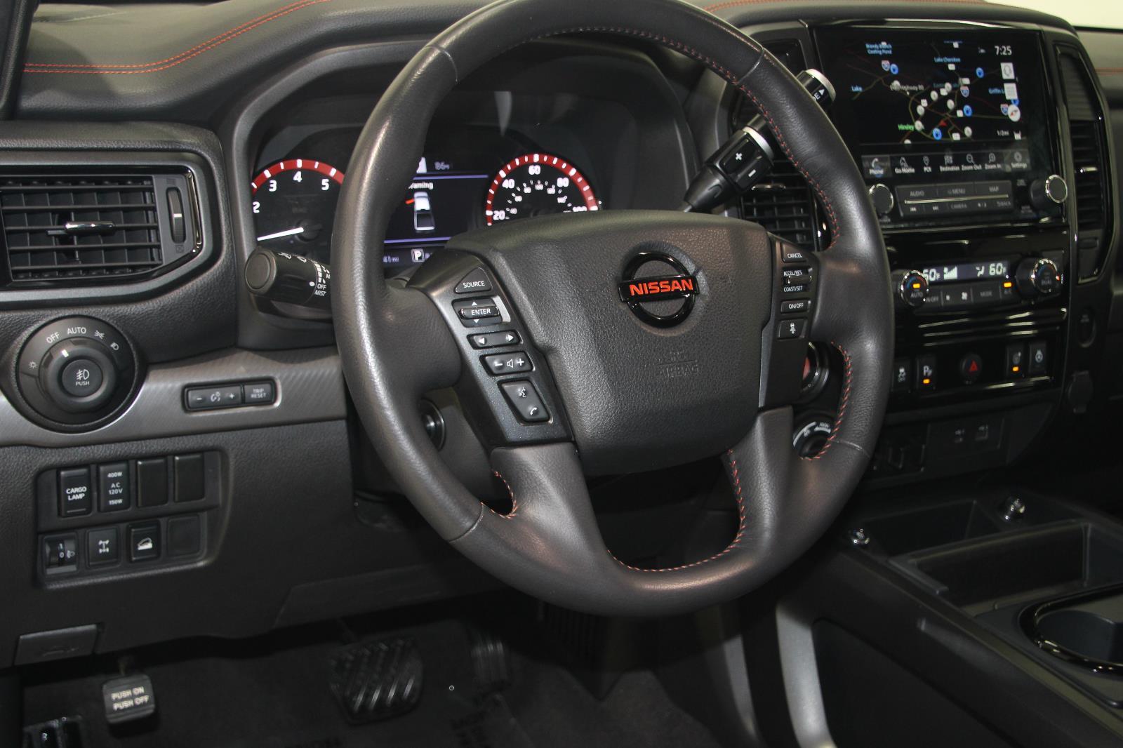 2022 Nissan Titan PRO-4X photo 16