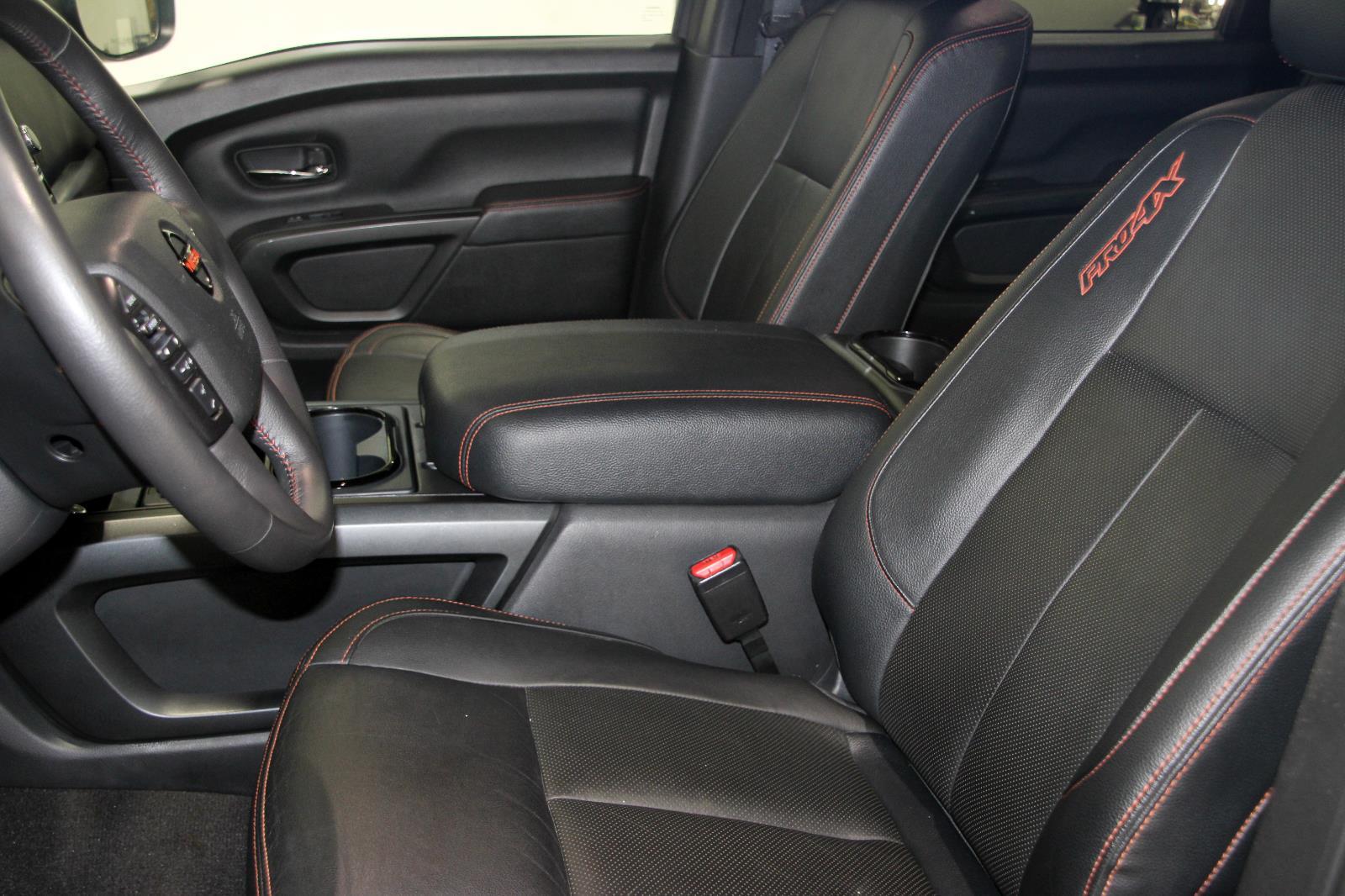 2022 Nissan Titan PRO-4X photo 17