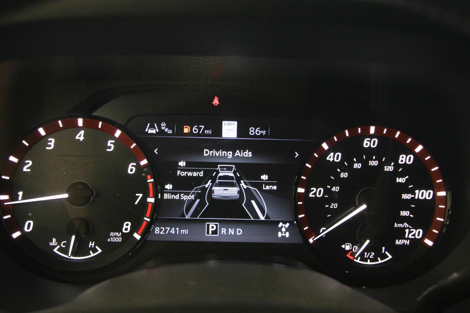 2022 Nissan Titan PRO-4X photo 8