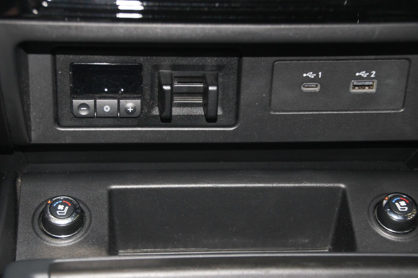 2022 Nissan Titan PRO-4X photo 14