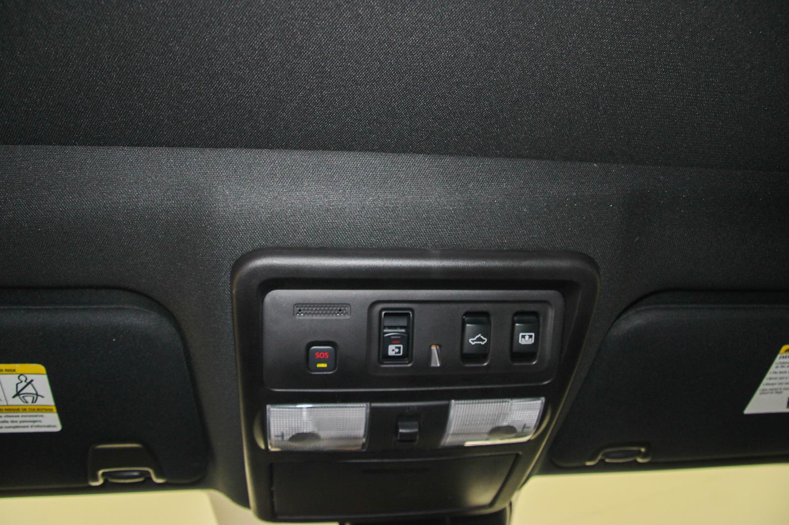2022 Nissan Titan PRO-4X photo 7