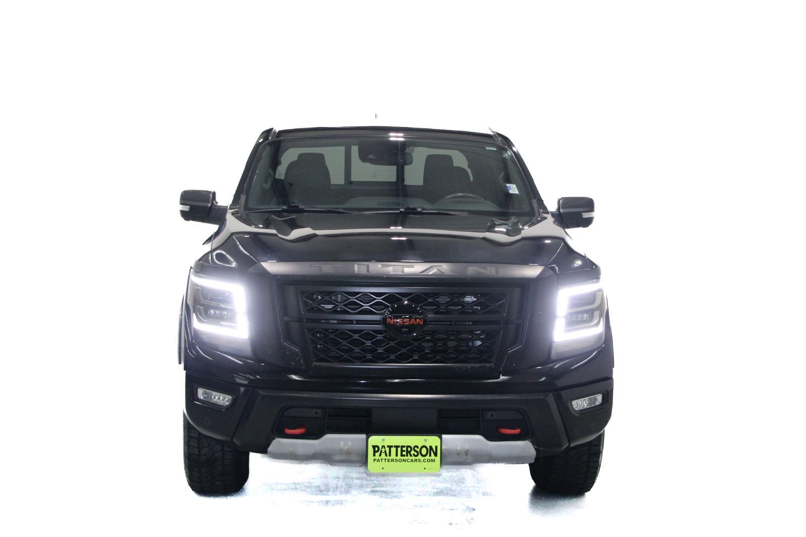 2022 Nissan Titan PRO-4X photo 3