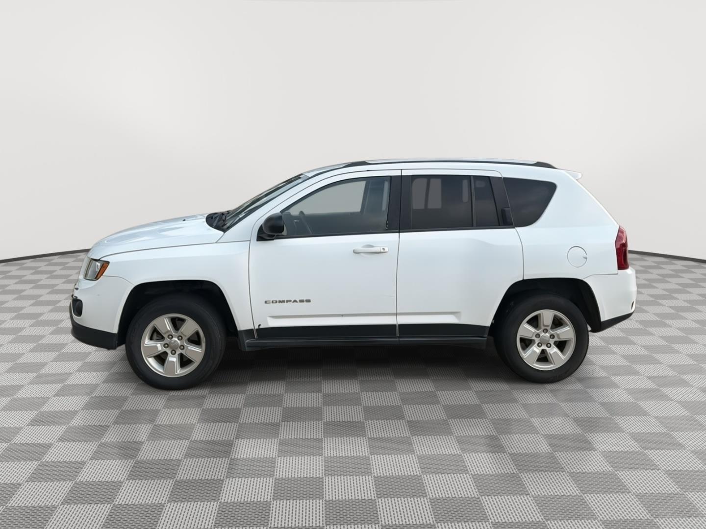 Used 2015 Jeep Compass Sport with VIN 1C4NJCBAXFD137992 for sale in Longview, TX
