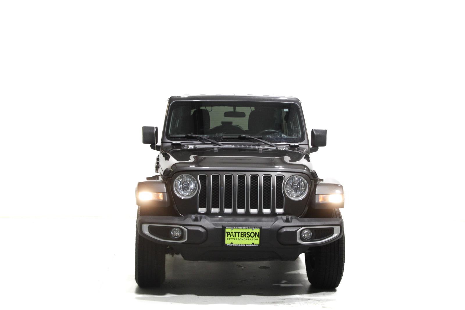 Used 2019 Jeep Wrangler Unlimited Sahara with VIN 1C4HJXEN0KW595882 for sale in Longview, TX