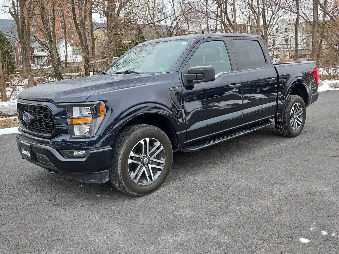 2023 Ford F-150 XL's photo