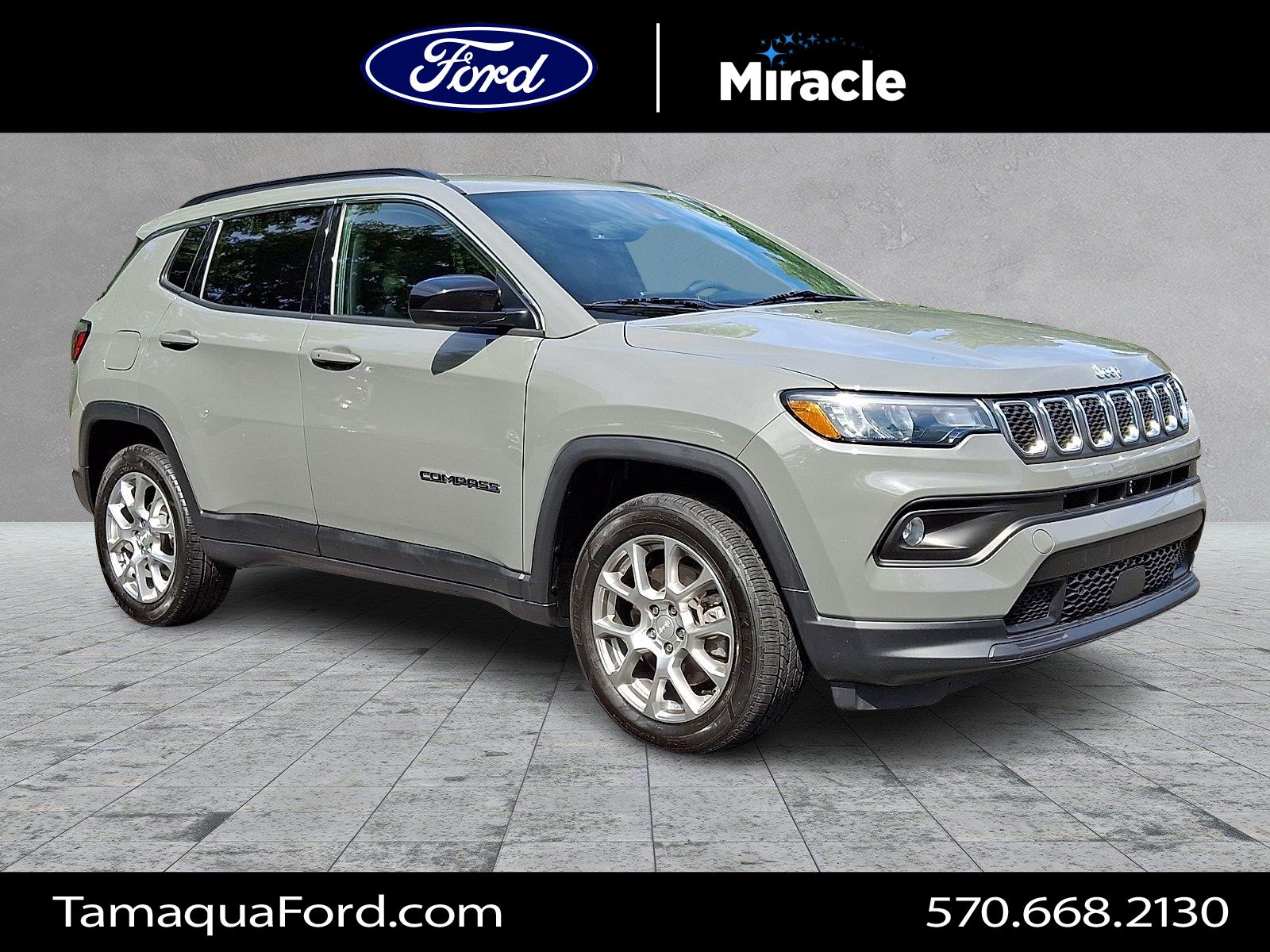  2024 Jeep Compass Latitude Lux 4WD   