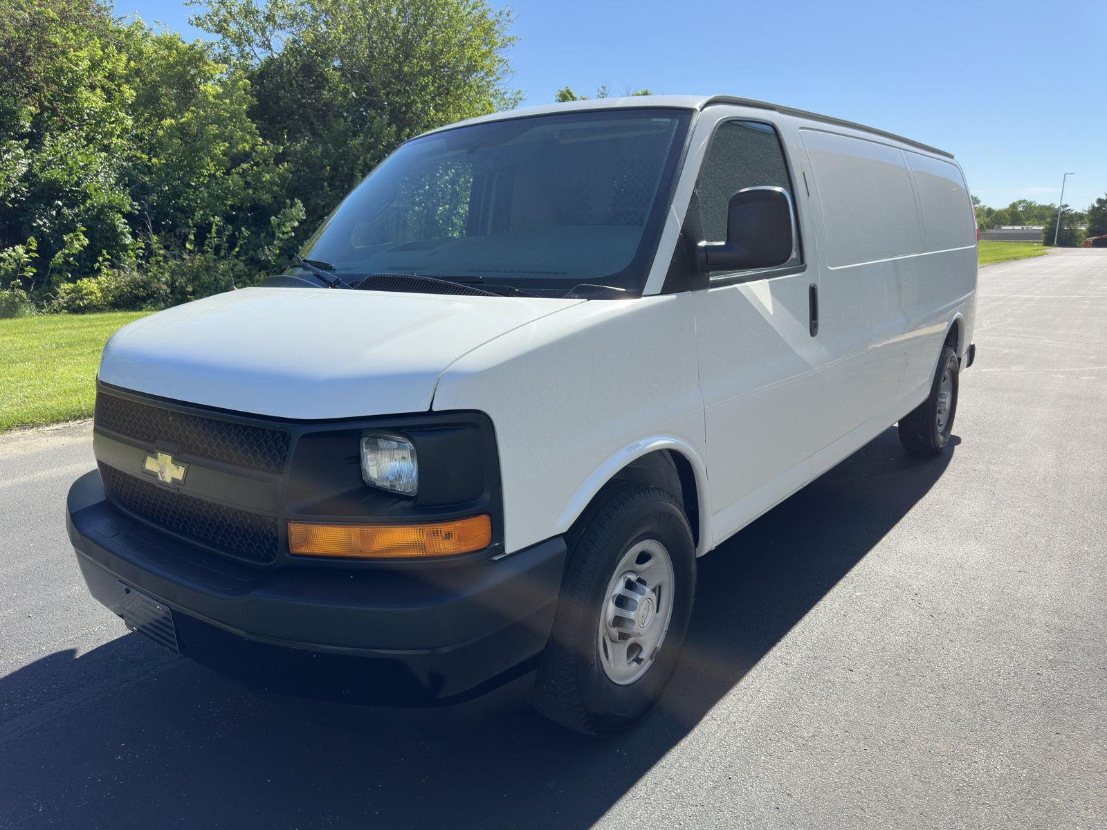 2017 Chevrolet Express Cargo 2500 Extended RWD