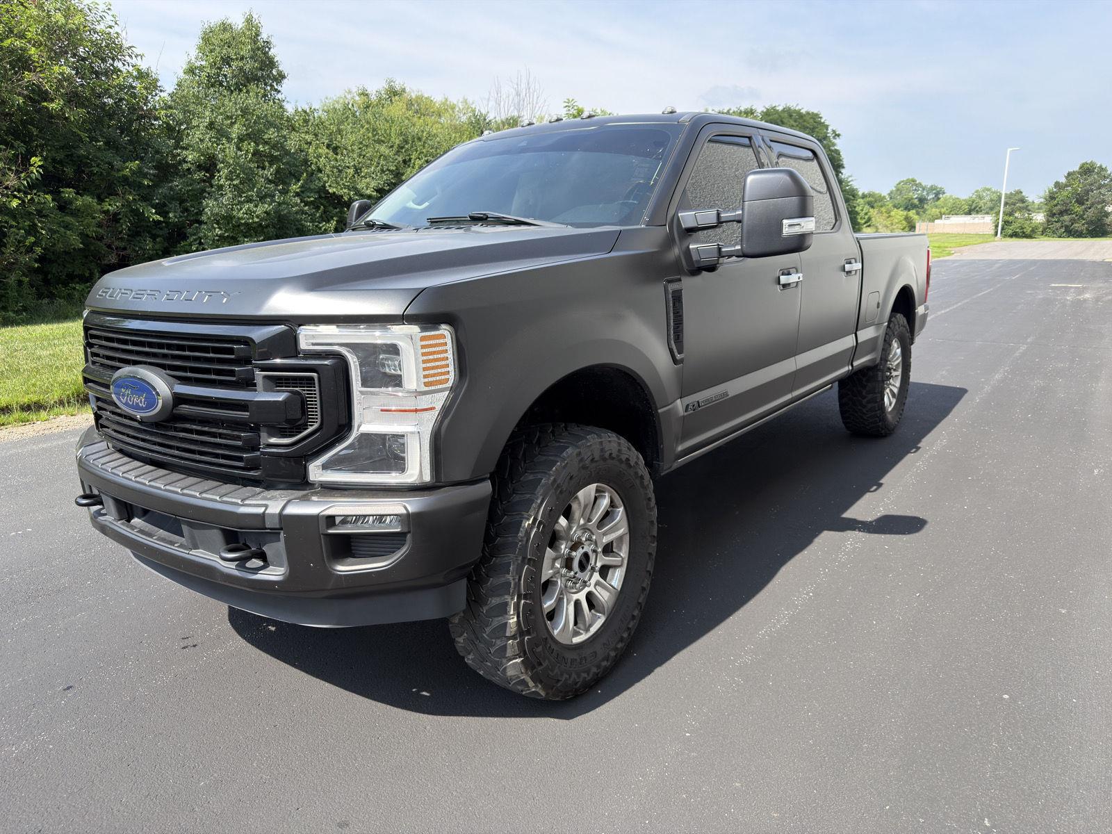 Star White Metallic Tri-Coat 2020 Ford F-250 Super Duty Pickup Truck Four-Wheel Drive Automatic