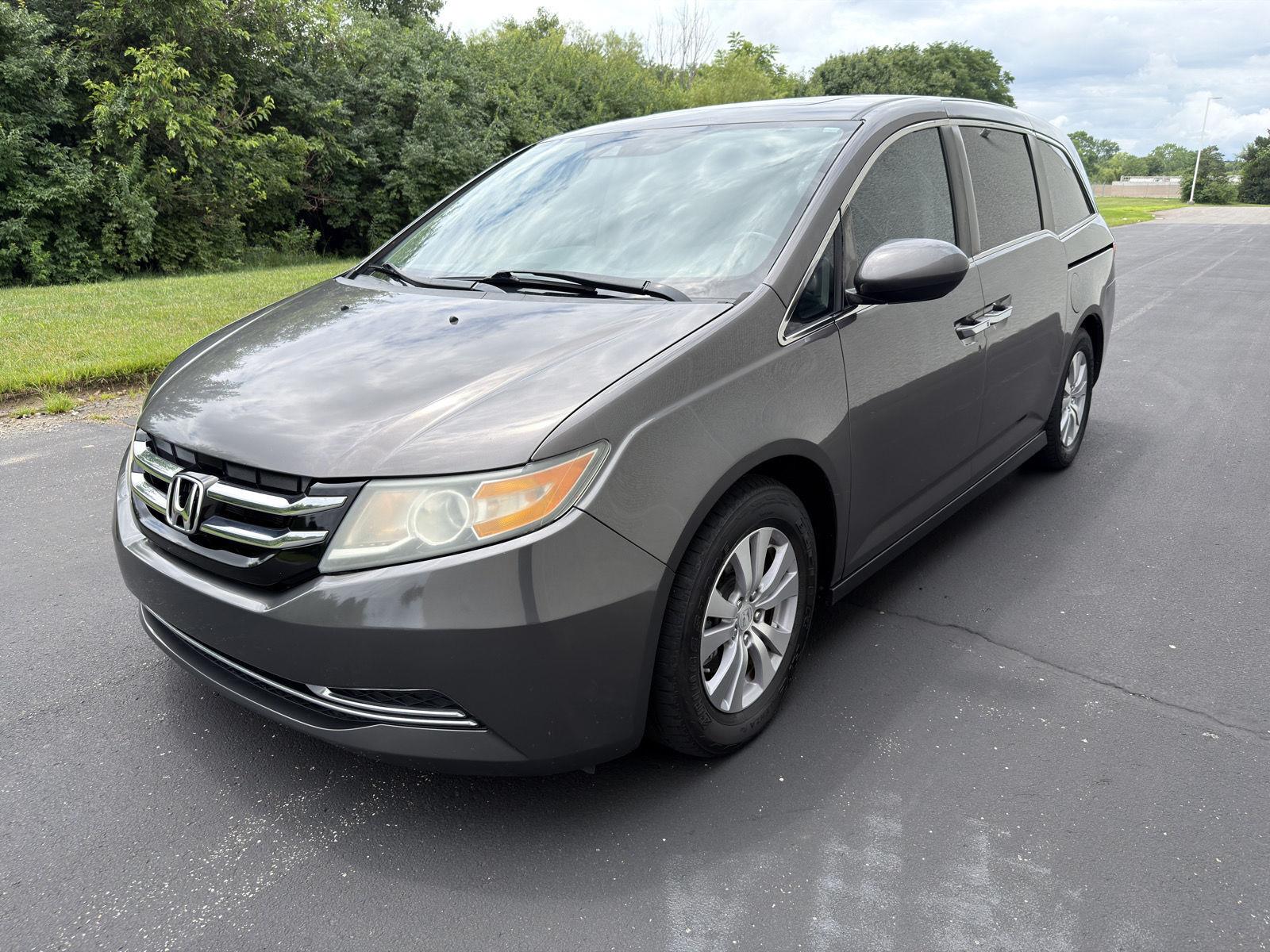 Gray (Modern Steel Metallic) 2016 Honda Odyssey Minivan Front-Wheel Drive Automatic