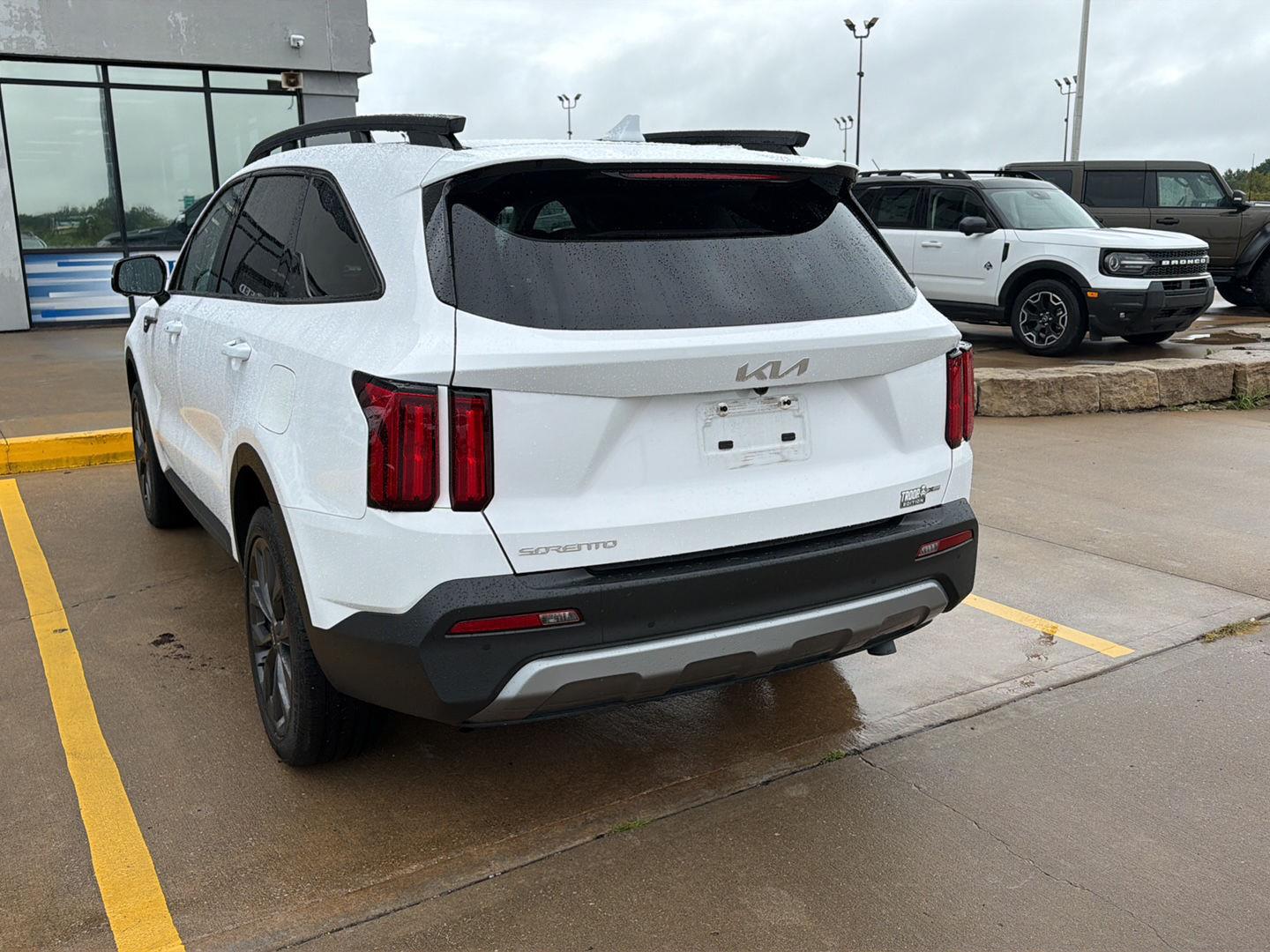 Used 2023 Glacial White Pearl Kia X-Line SX Prestige image 5