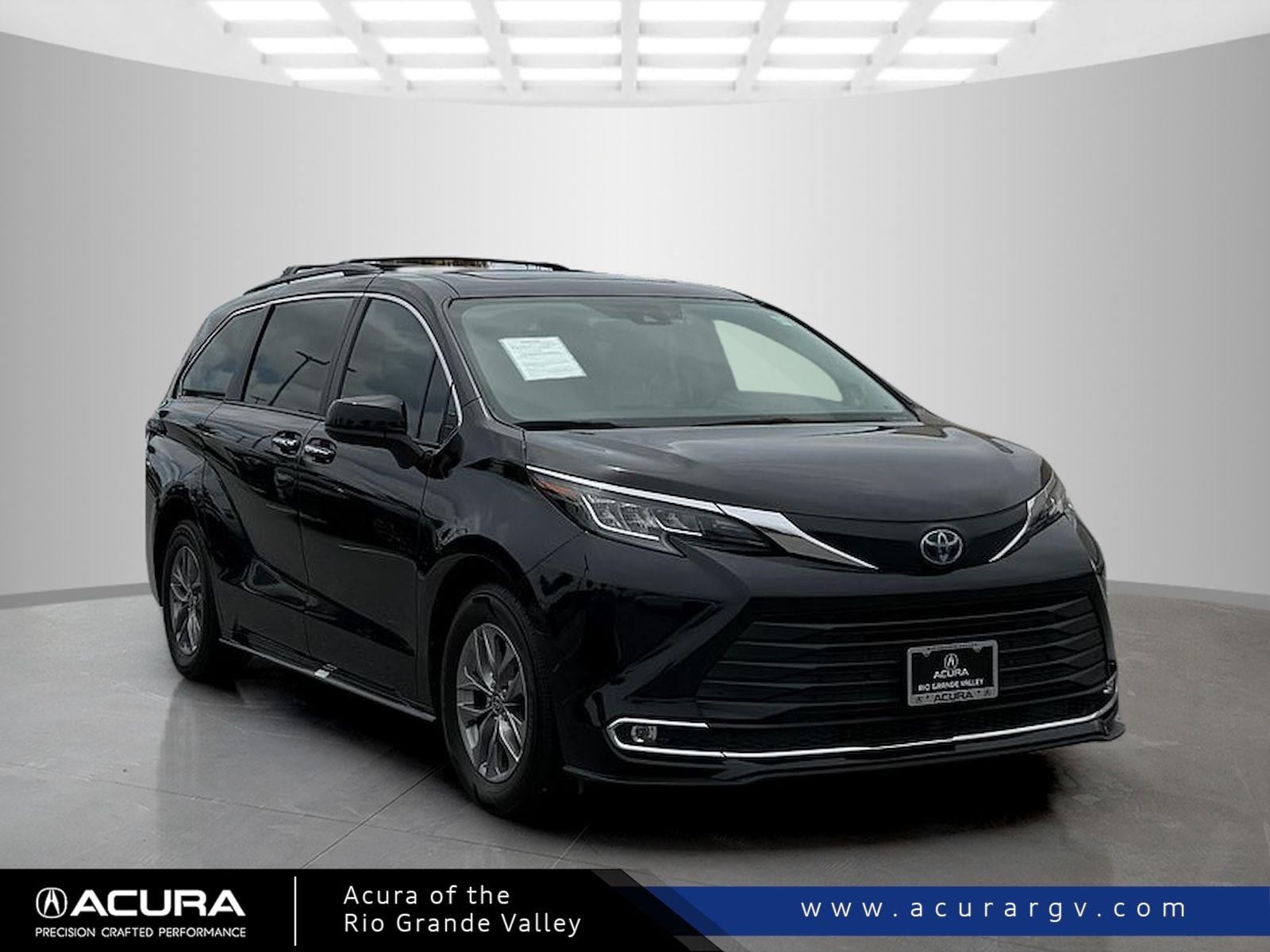 Midnight Black Metallic 2023 Toyota Sienna Minivan Front-Wheel Drive Continuously Variable Transmission