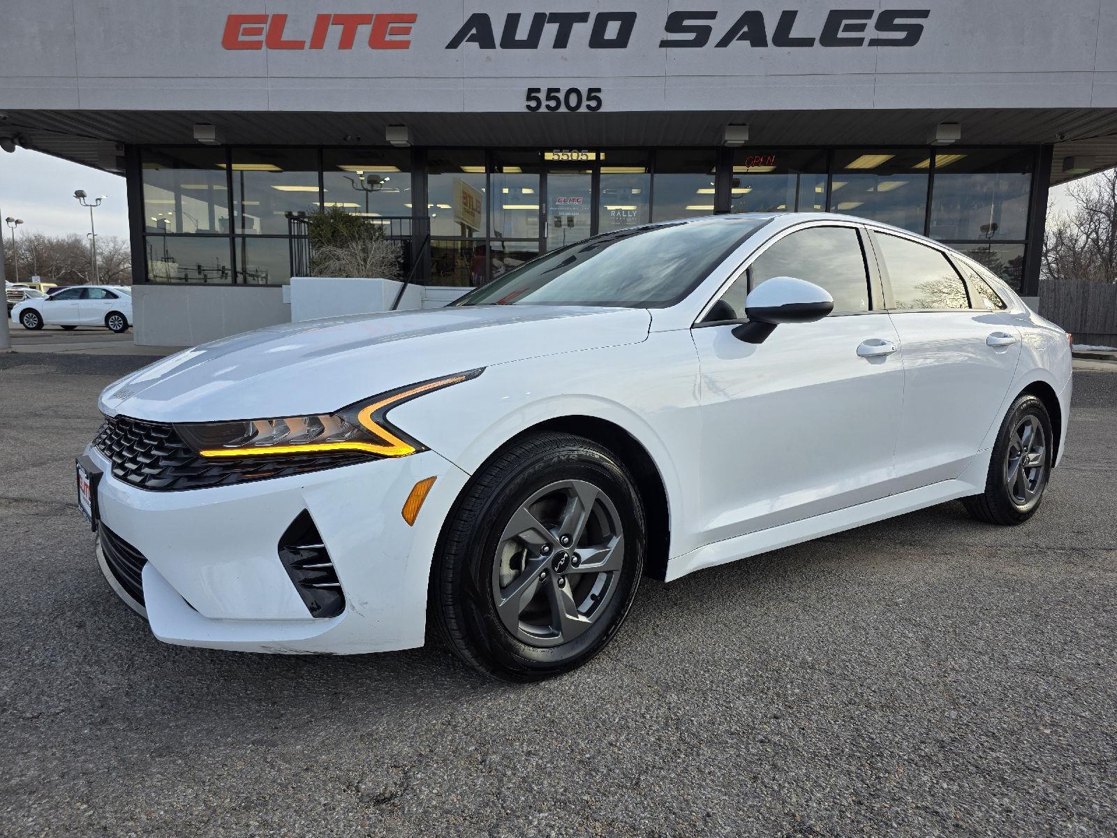 Glacial White Pearl 2023 Kia K5 LXS FWD Sedan Front-Wheel Drive Automatic