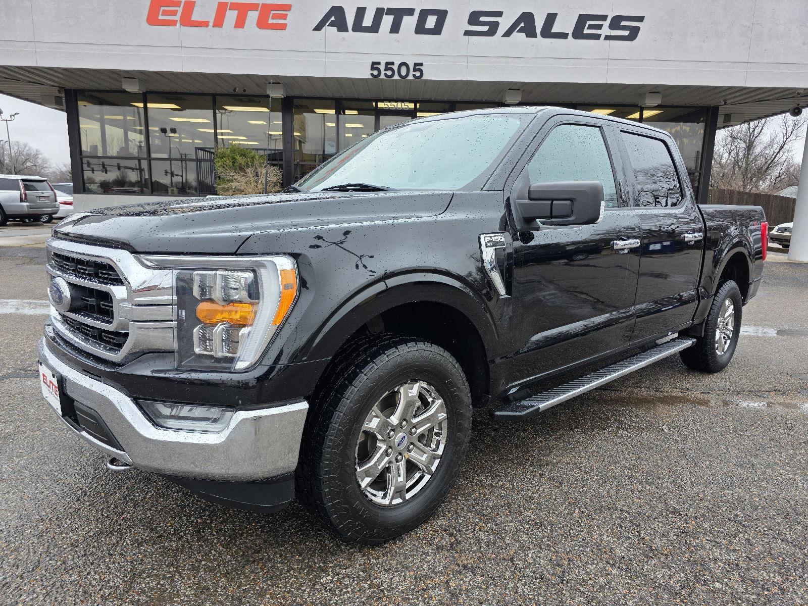 Agate Black Metallic 2021 Ford F-150 XLT SuperCrew 4WD Pickup Truck Four-Wheel Drive Automatic