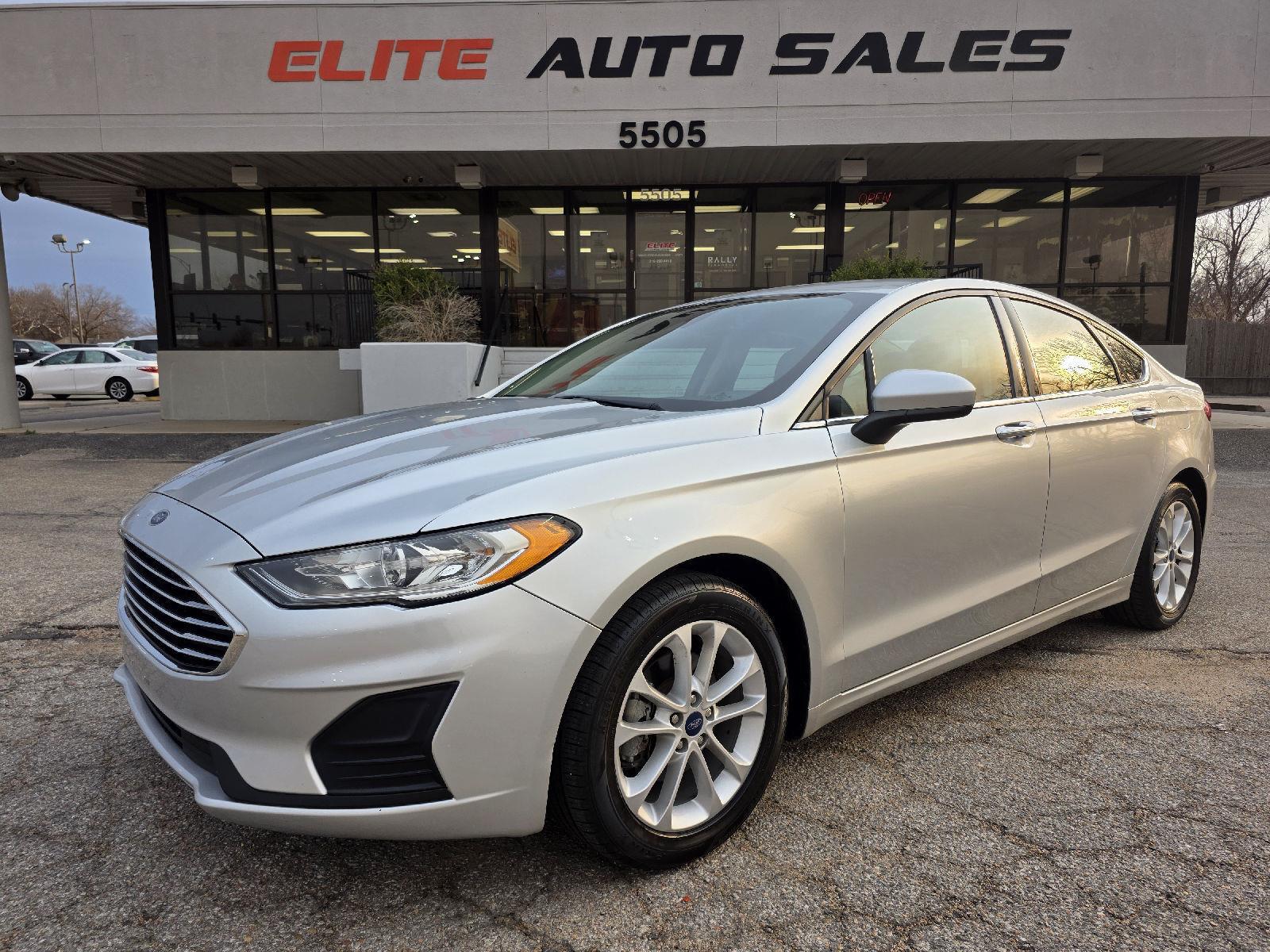 Ingot Silver Metallic 2019 Ford Fusion SE Sedan Front-Wheel Drive 6-Speed Automatic