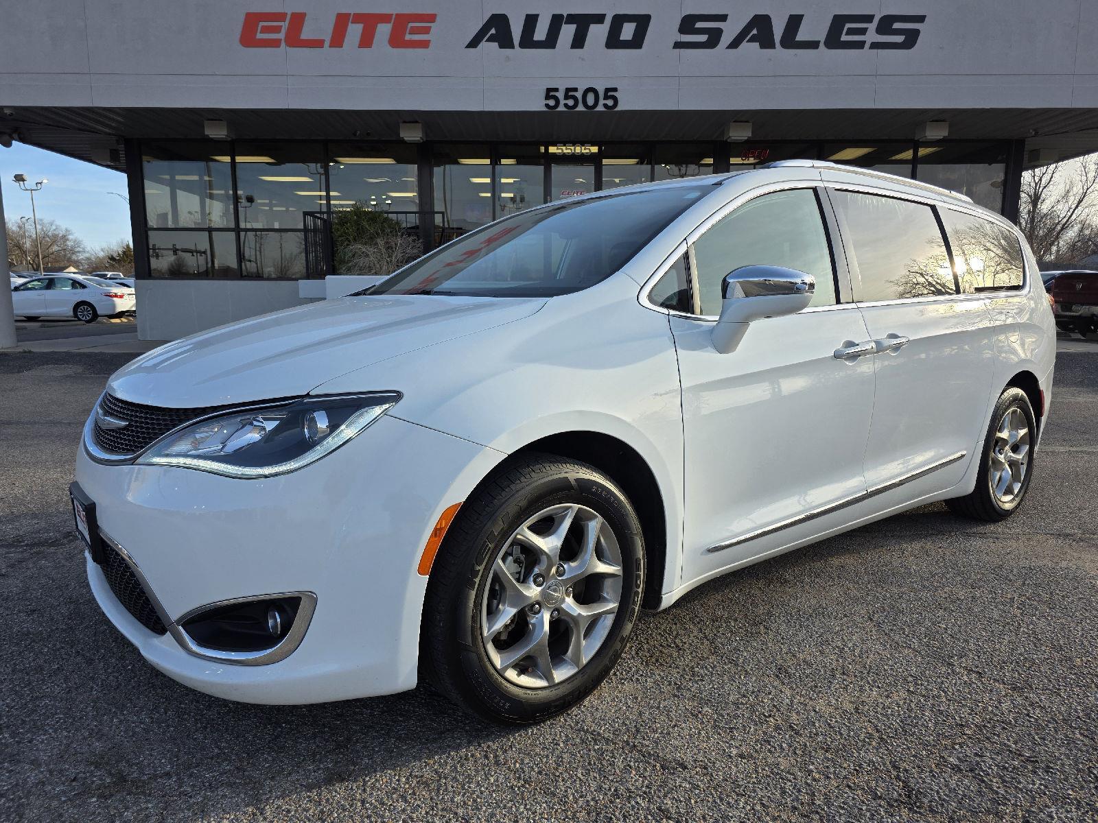 2018 Chrysler Pacifica Limited FWD