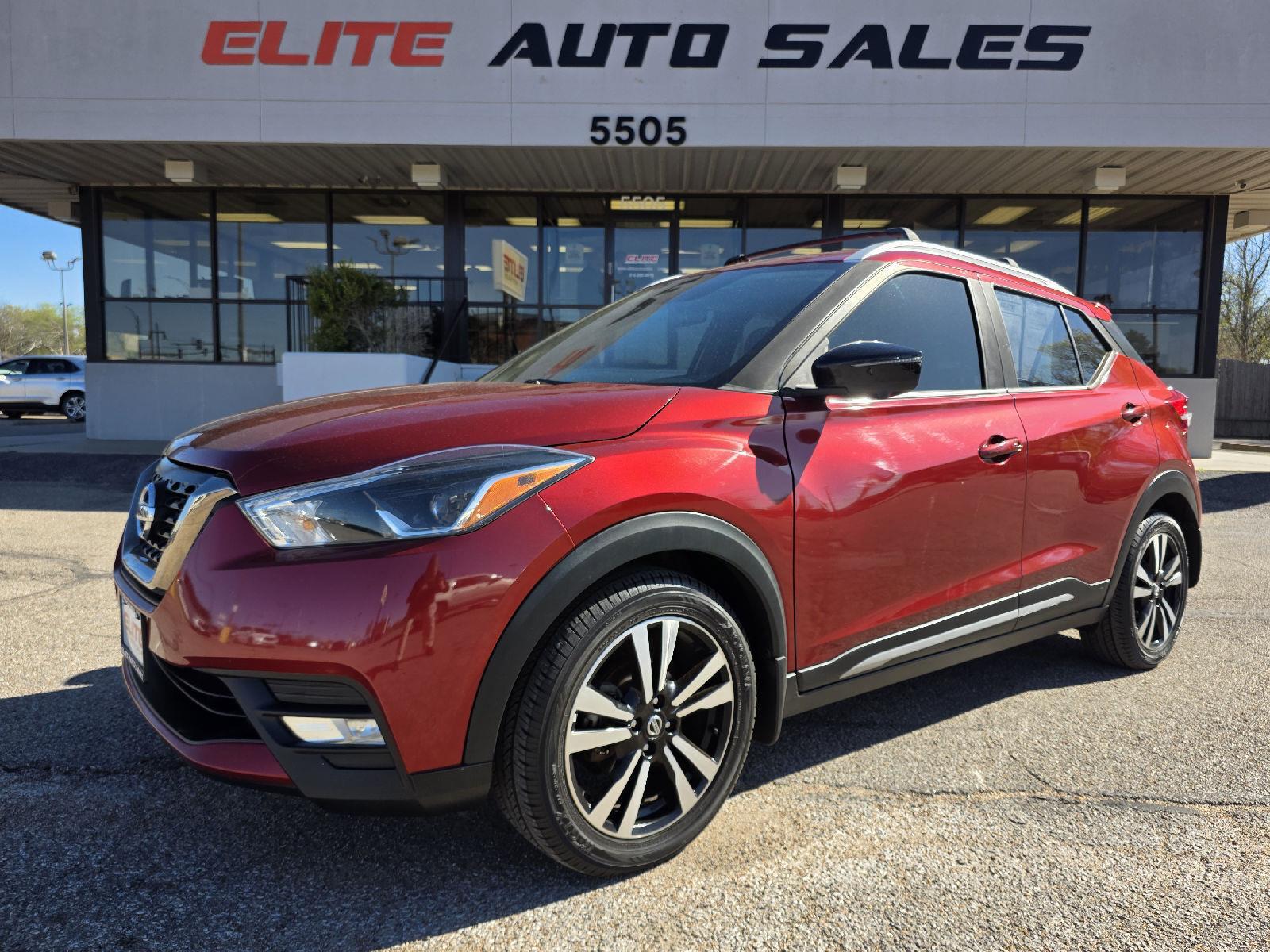 Cayenne Red/Super Black 2019 Nissan Kicks SR FWD SUV / Crossover Front-Wheel Drive Continuously Variable Transmission