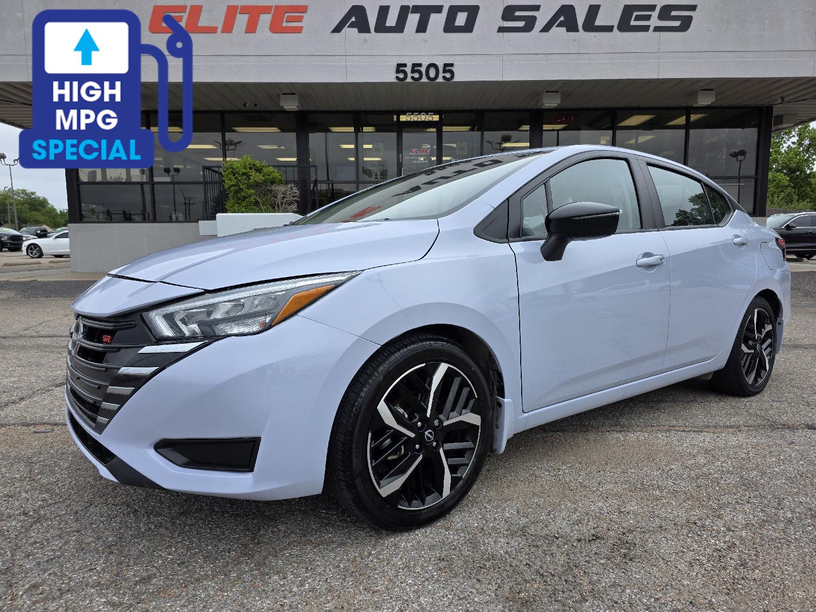 Gray Sky Pearl 2023 Nissan Versa Sedan Front-Wheel Drive Continuously Variable Transmission