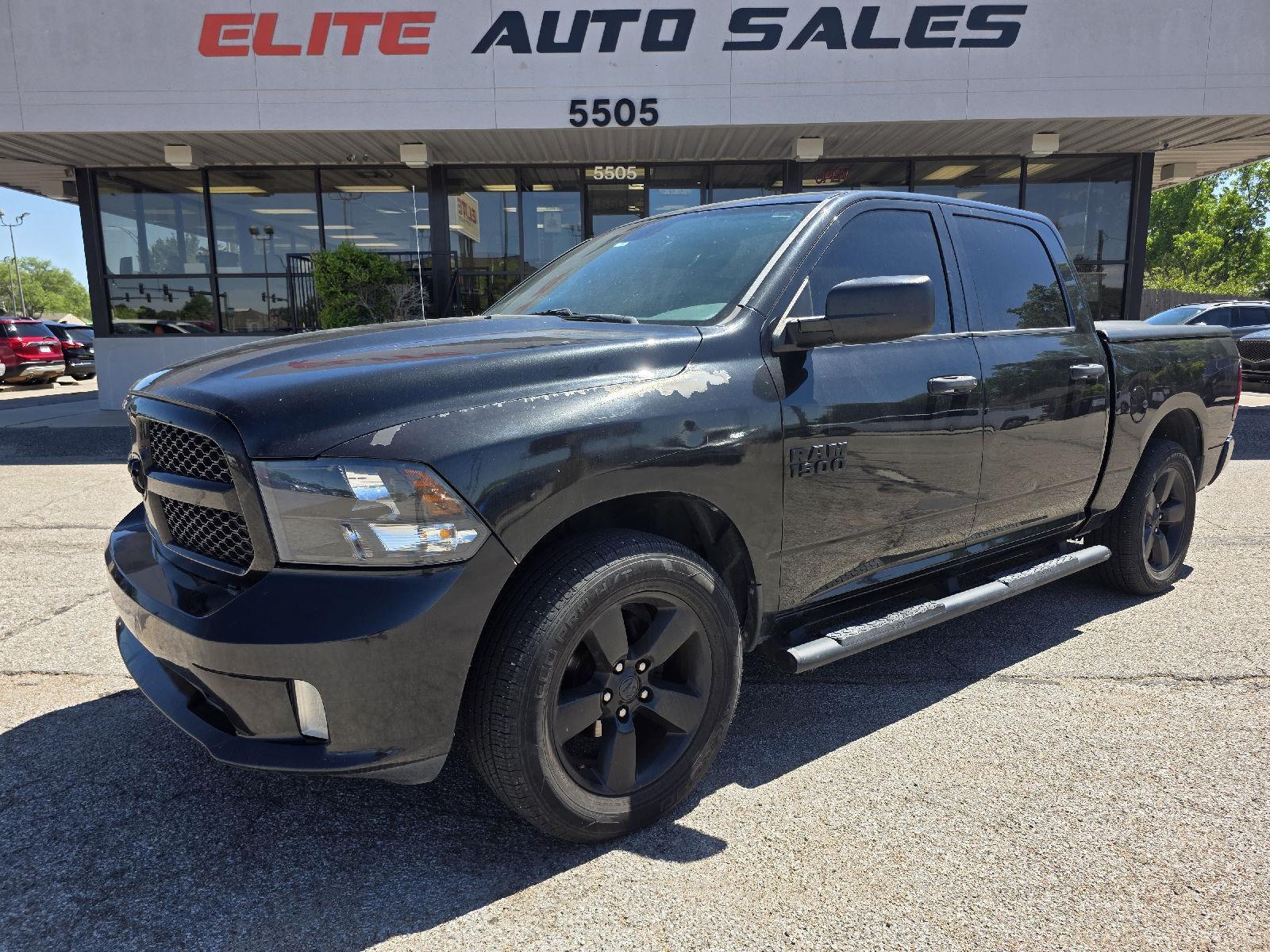 2016 RAM 1500 Express Crew Cab 4WD