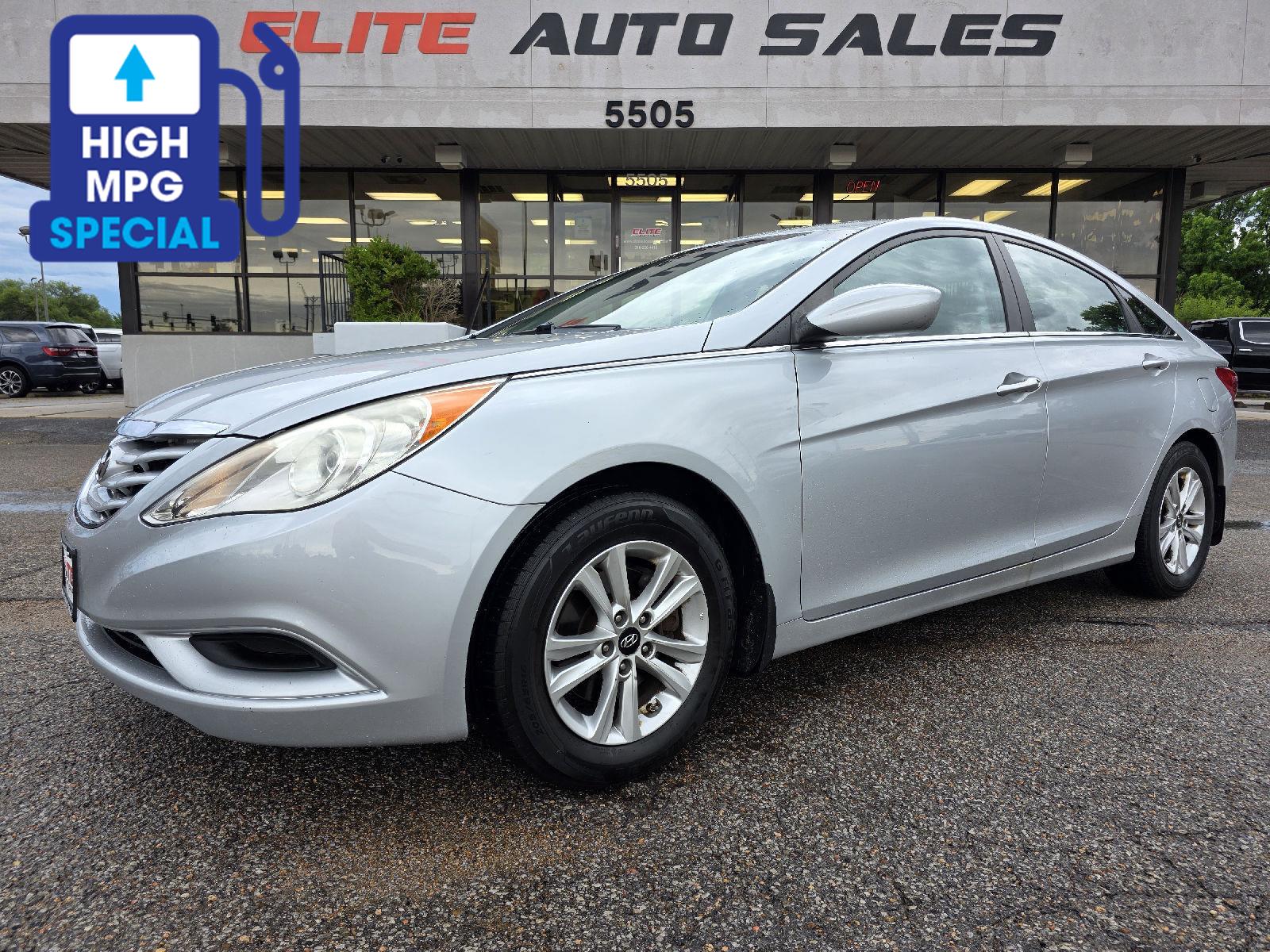 Radiant Silver Metallic 2012 Hyundai Sonata Sedan Front-Wheel Drive Automatic