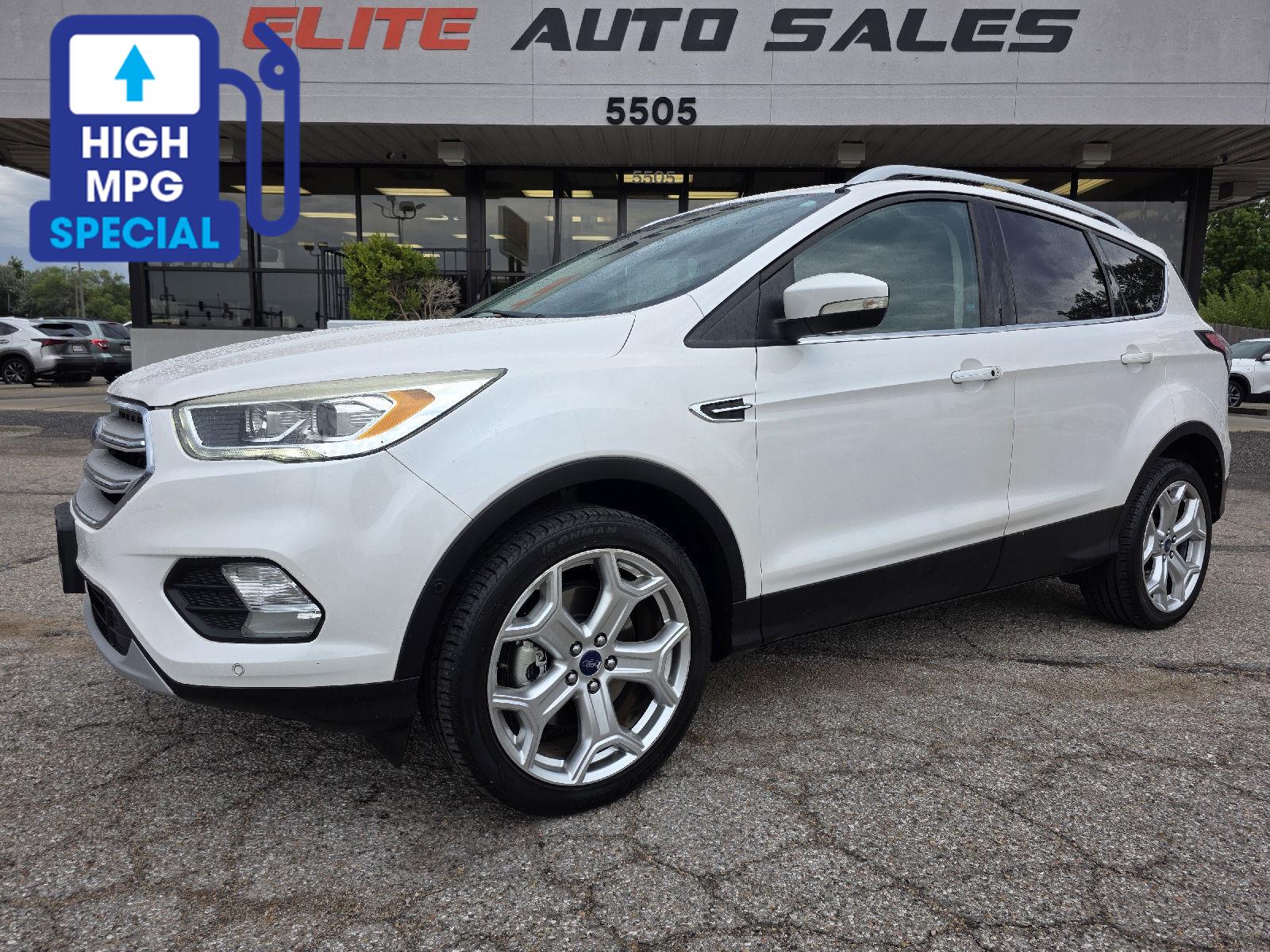 White Platinum Metallic Tri-Coat 2018 Ford Escape SUV / Crossover Front-Wheel Drive 6-Speed Automatic