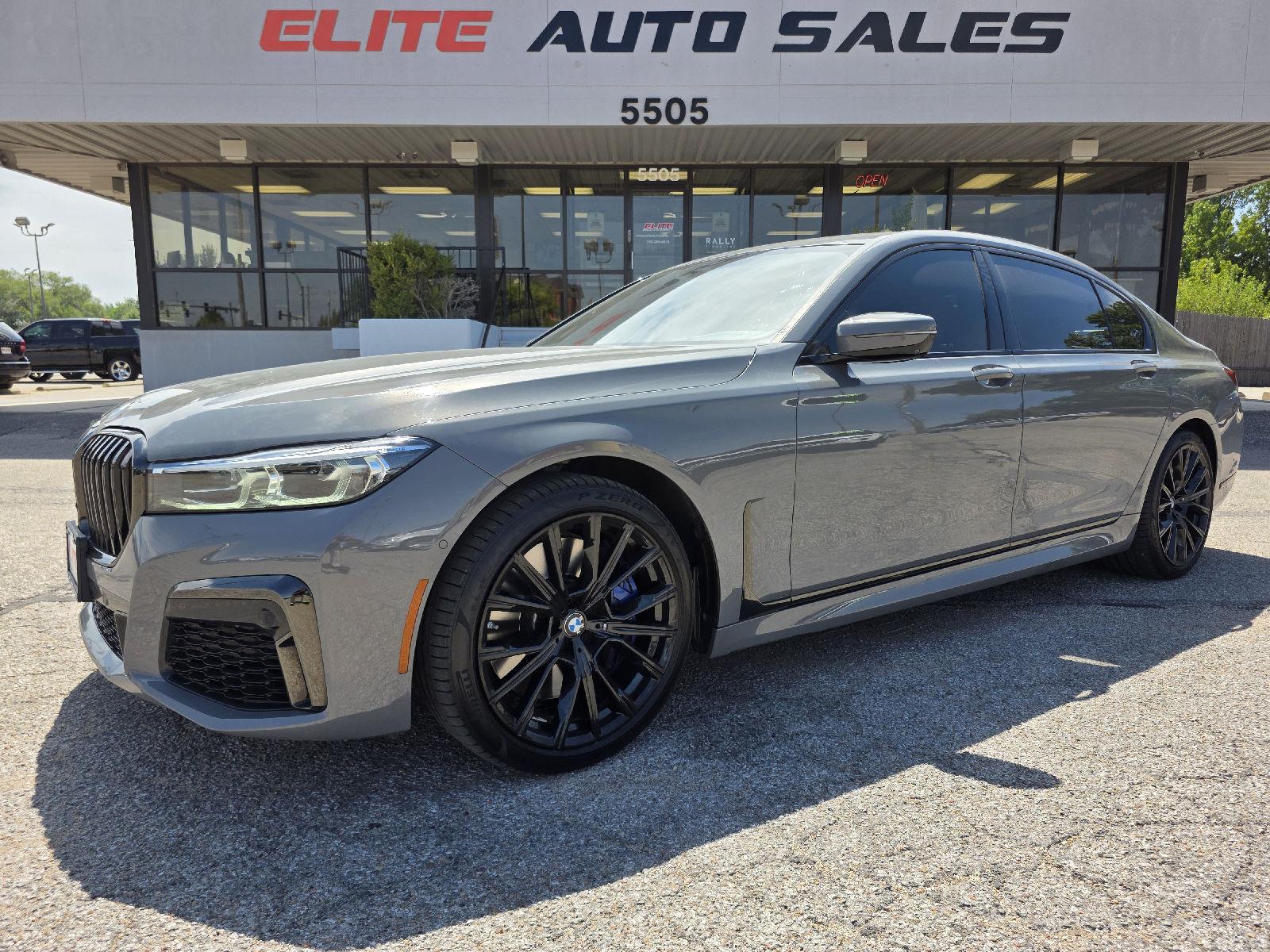 Gray (Bernina Grey Amber Effect Metallic) 2022 BMW 7 Series Sedan All-Wheel Drive Automatic