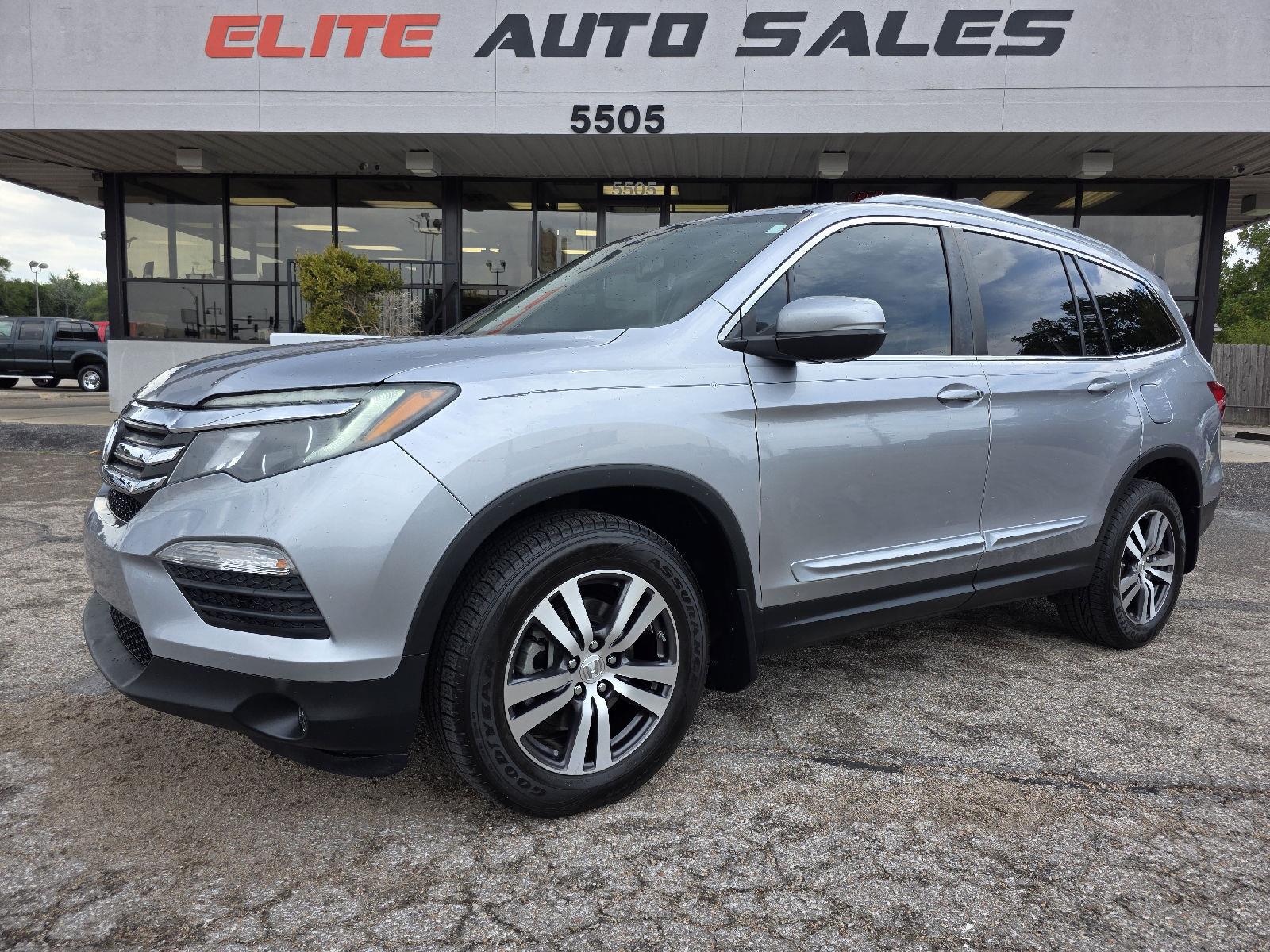 Lunar Silver Metallic 2018 Honda Pilot SUV / Crossover All-Wheel Drive Automatic