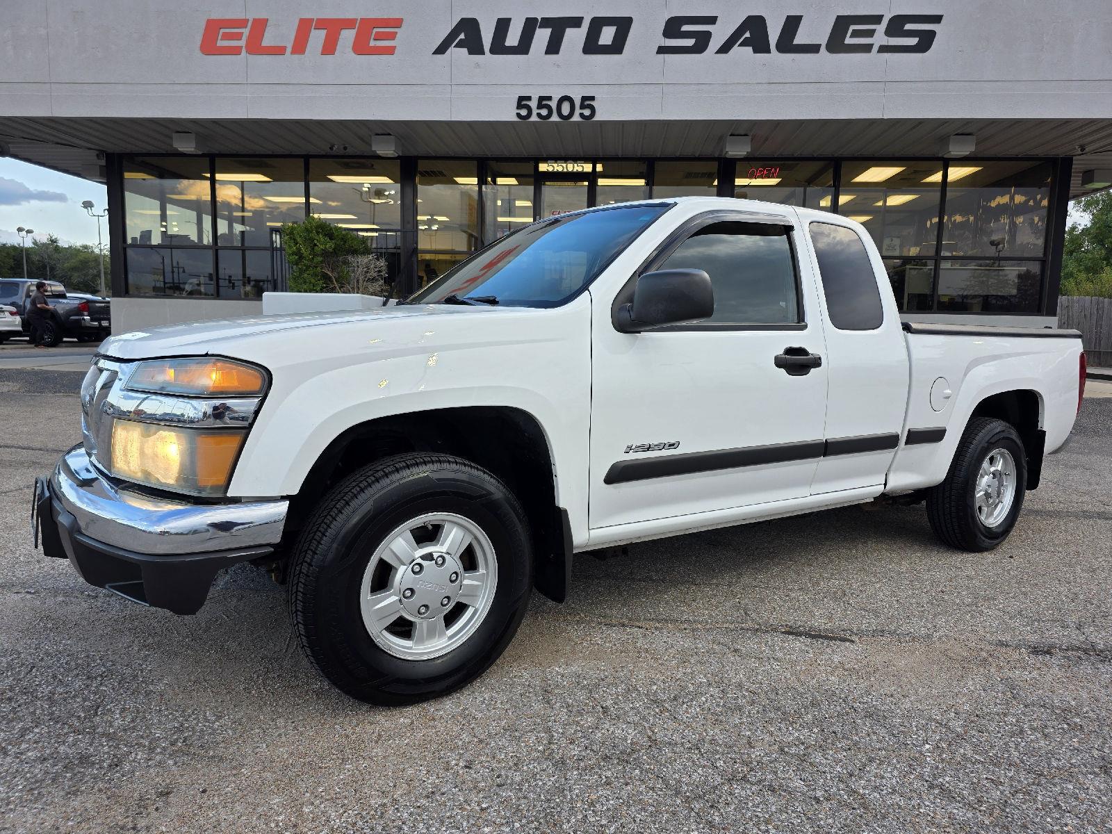 Arctic White 2007 Isuzu i-Series Pickup Truck Rear-Wheel Drive 5-Speed Manual
