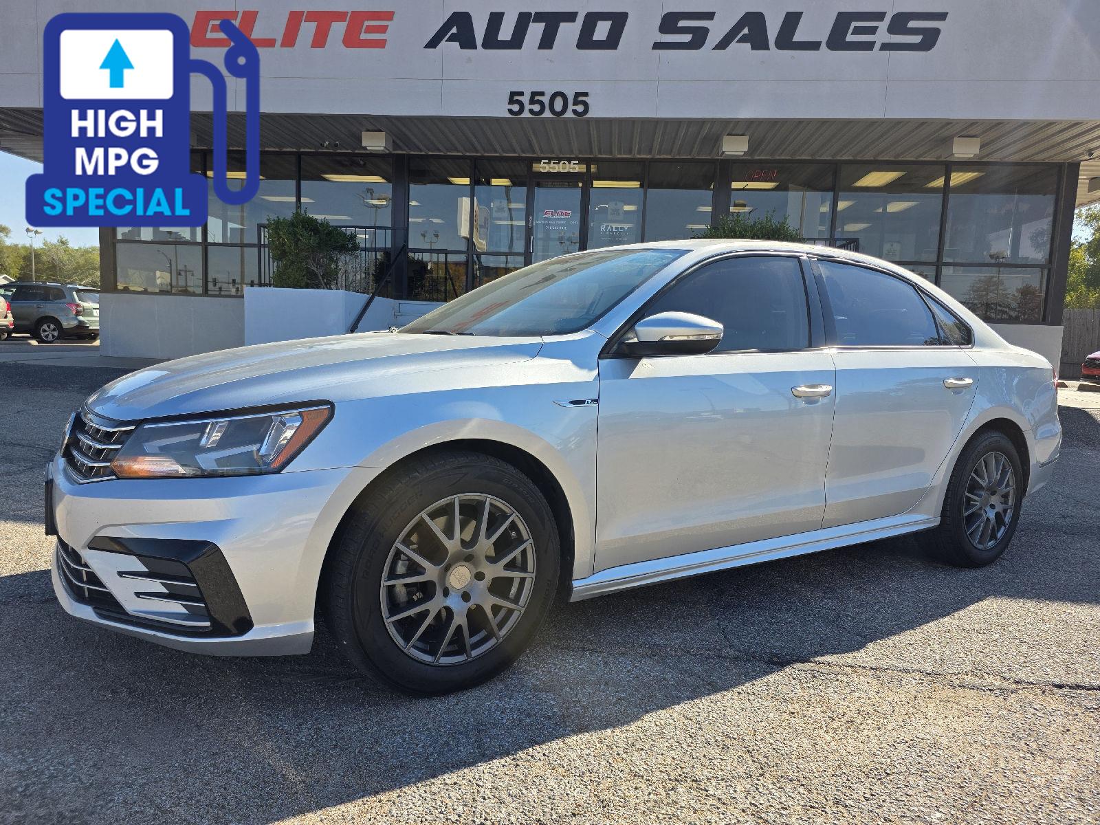 Reflex Silver Metallic 2018 Volkswagen Passat Sedan Front-Wheel Drive Automatic