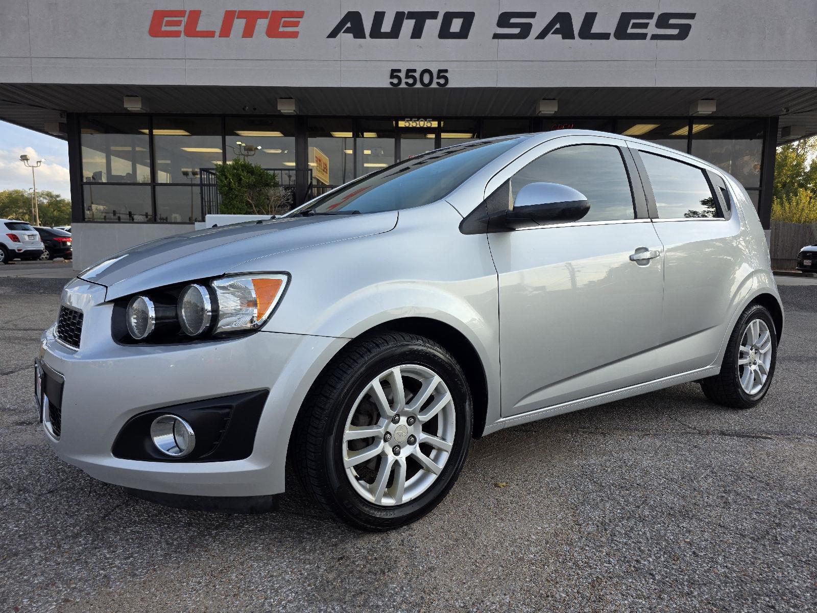 2016 Chevrolet Sonic LT Hatchback FWD
