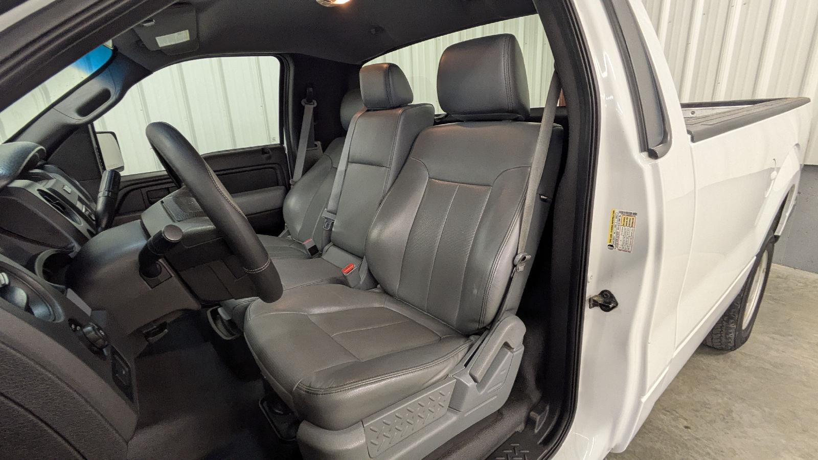 View vehicle photo 3