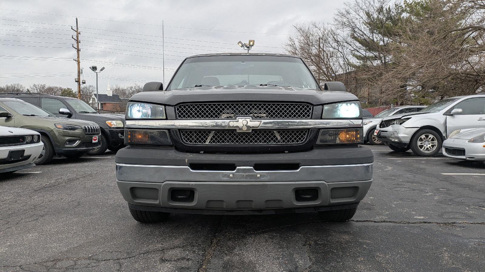 View vehicle photo 2