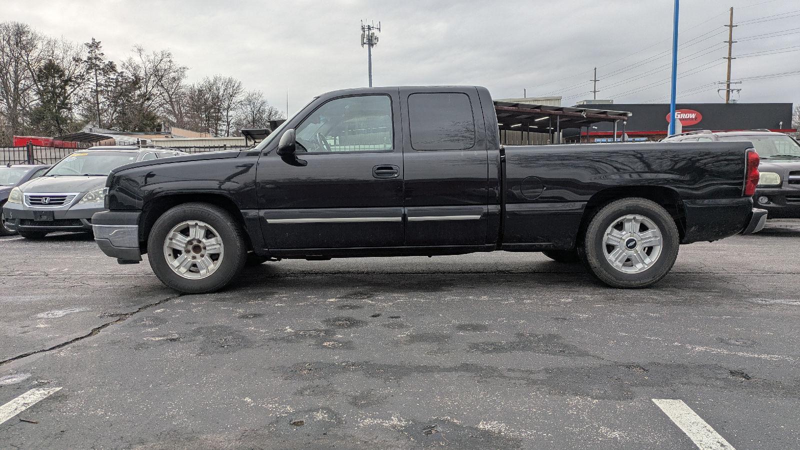 View vehicle photo 6