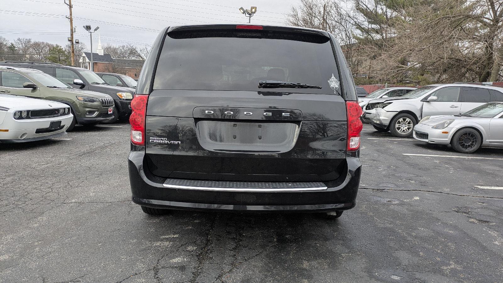 View vehicle photo 5