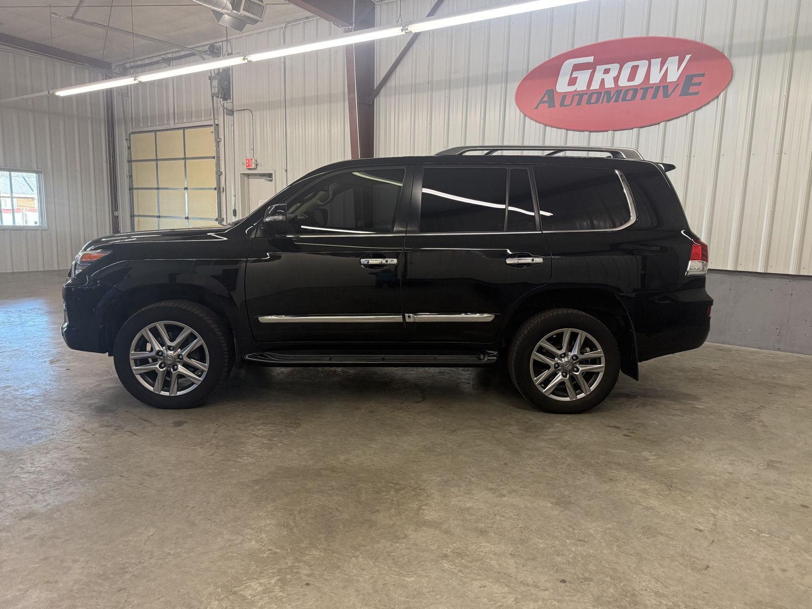 View vehicle photo 5