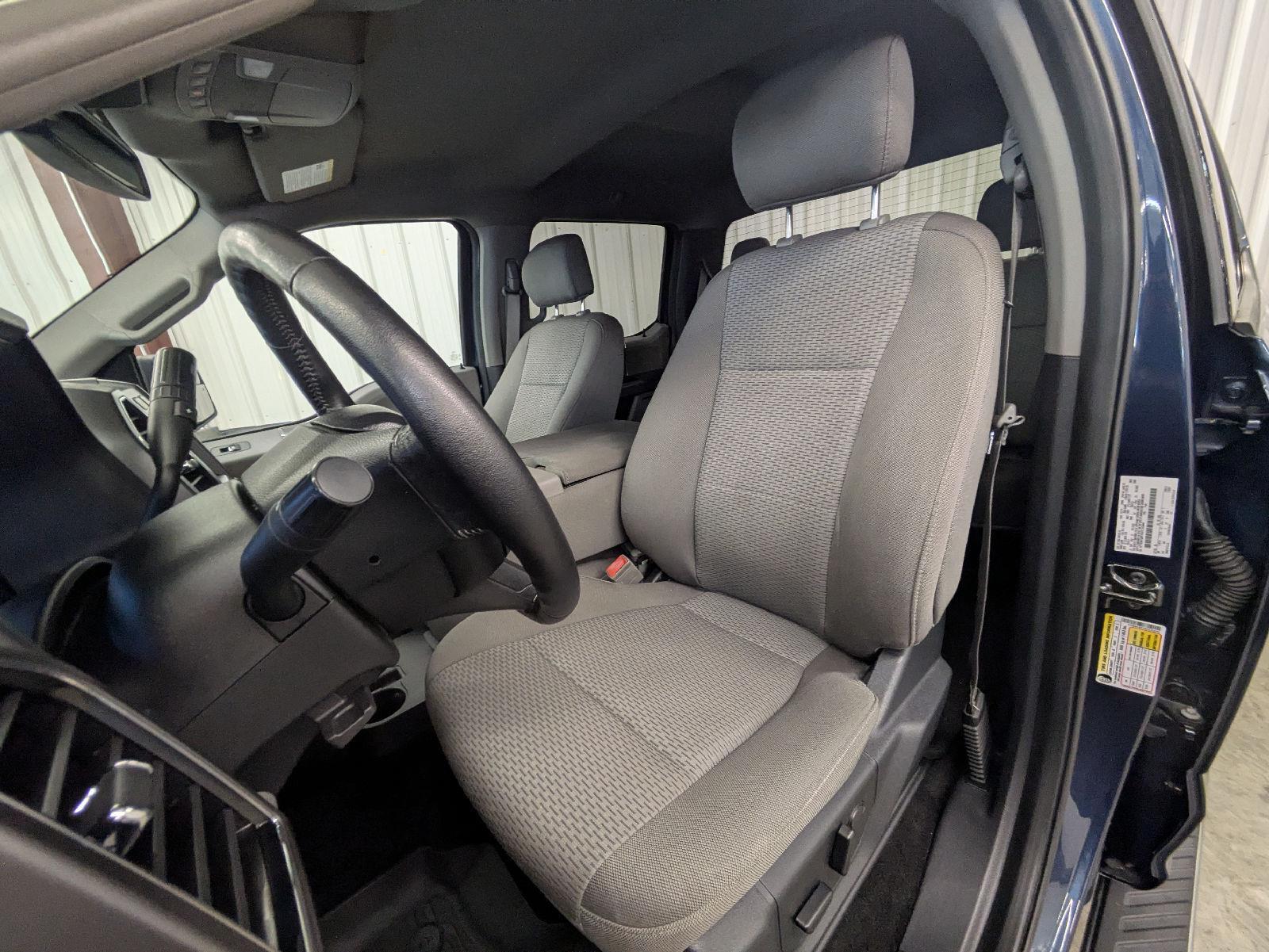 View vehicle photo 3
