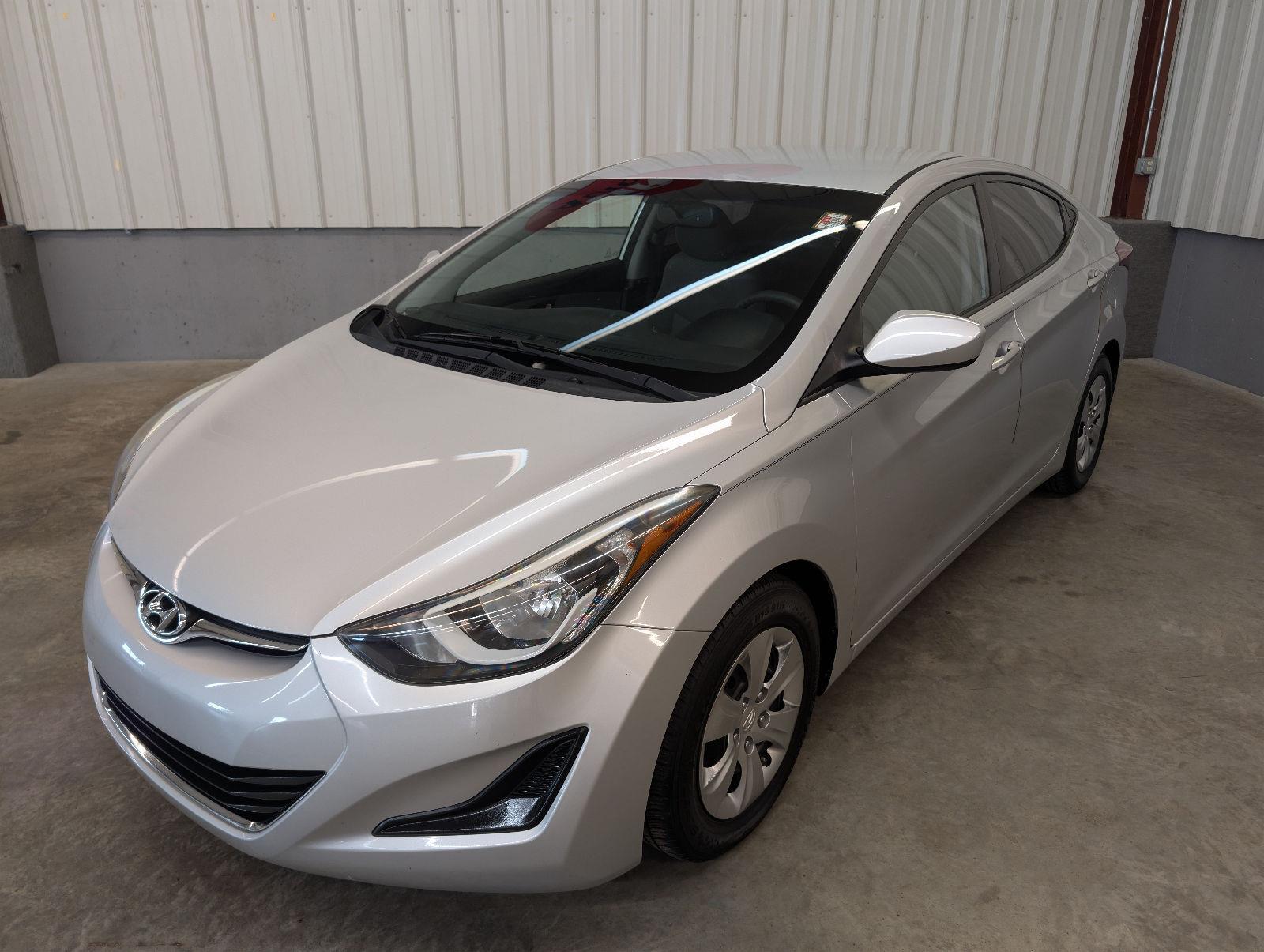 2016 Hyundai Elantra SE FWD