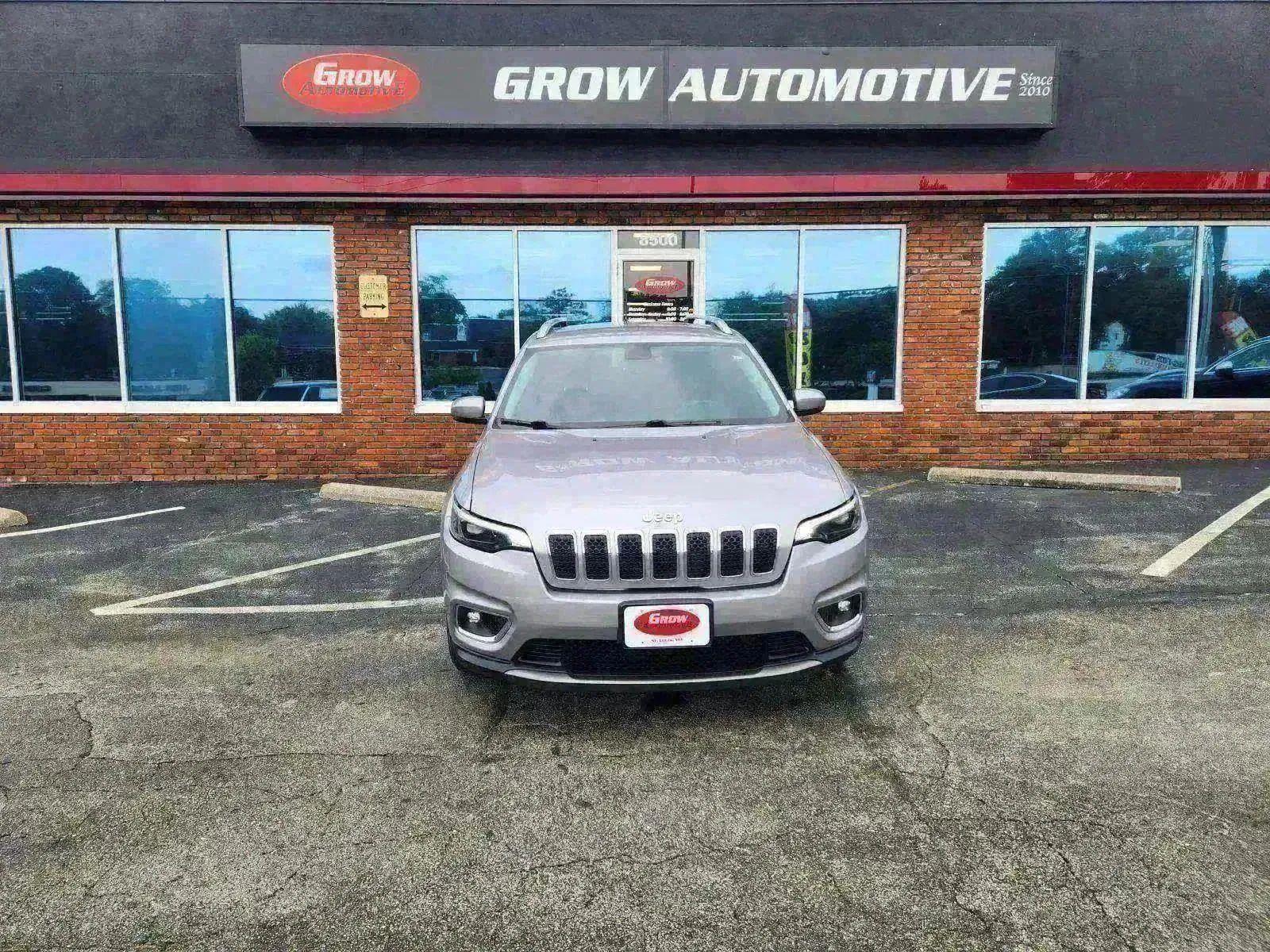 View vehicle photo 6