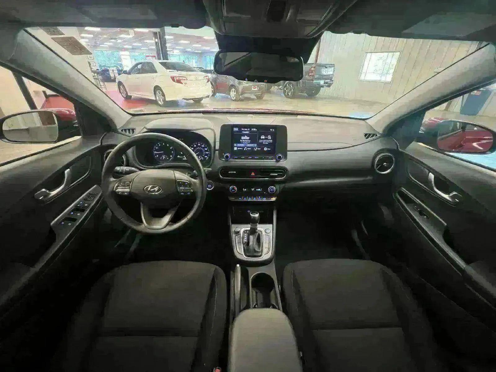 View vehicle photo 3