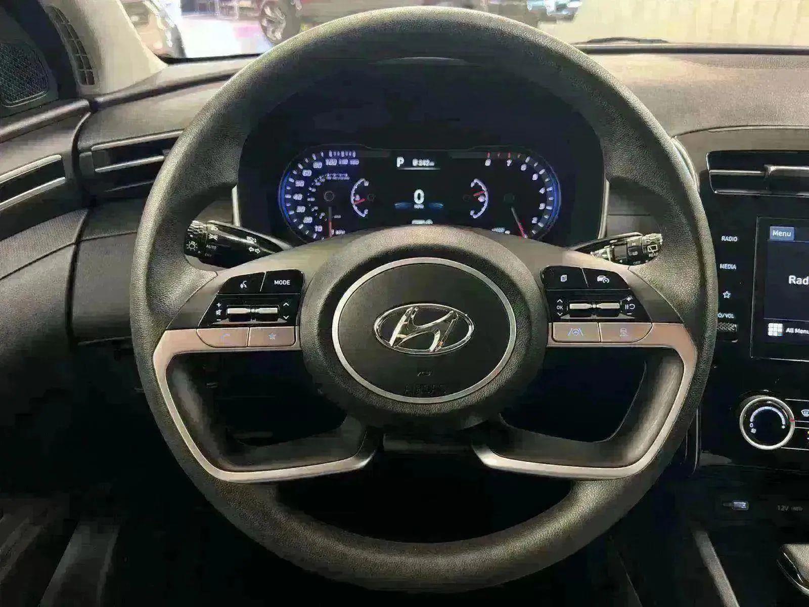 View vehicle photo 6