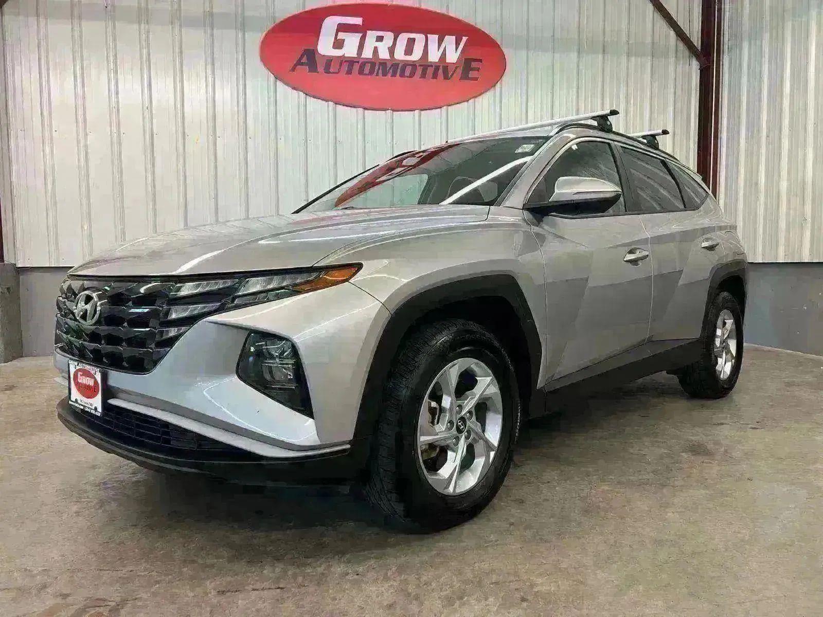 View vehicle photo 7