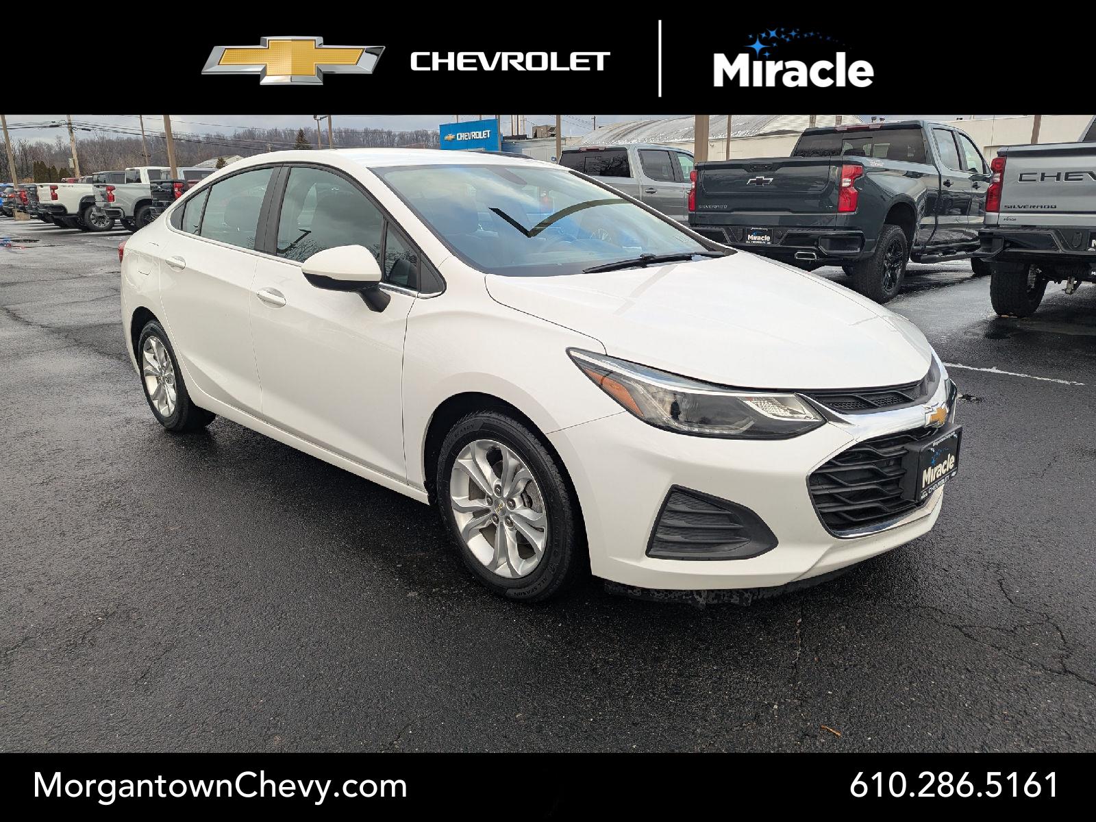 2019 Chevrolet Cruze LT's photo