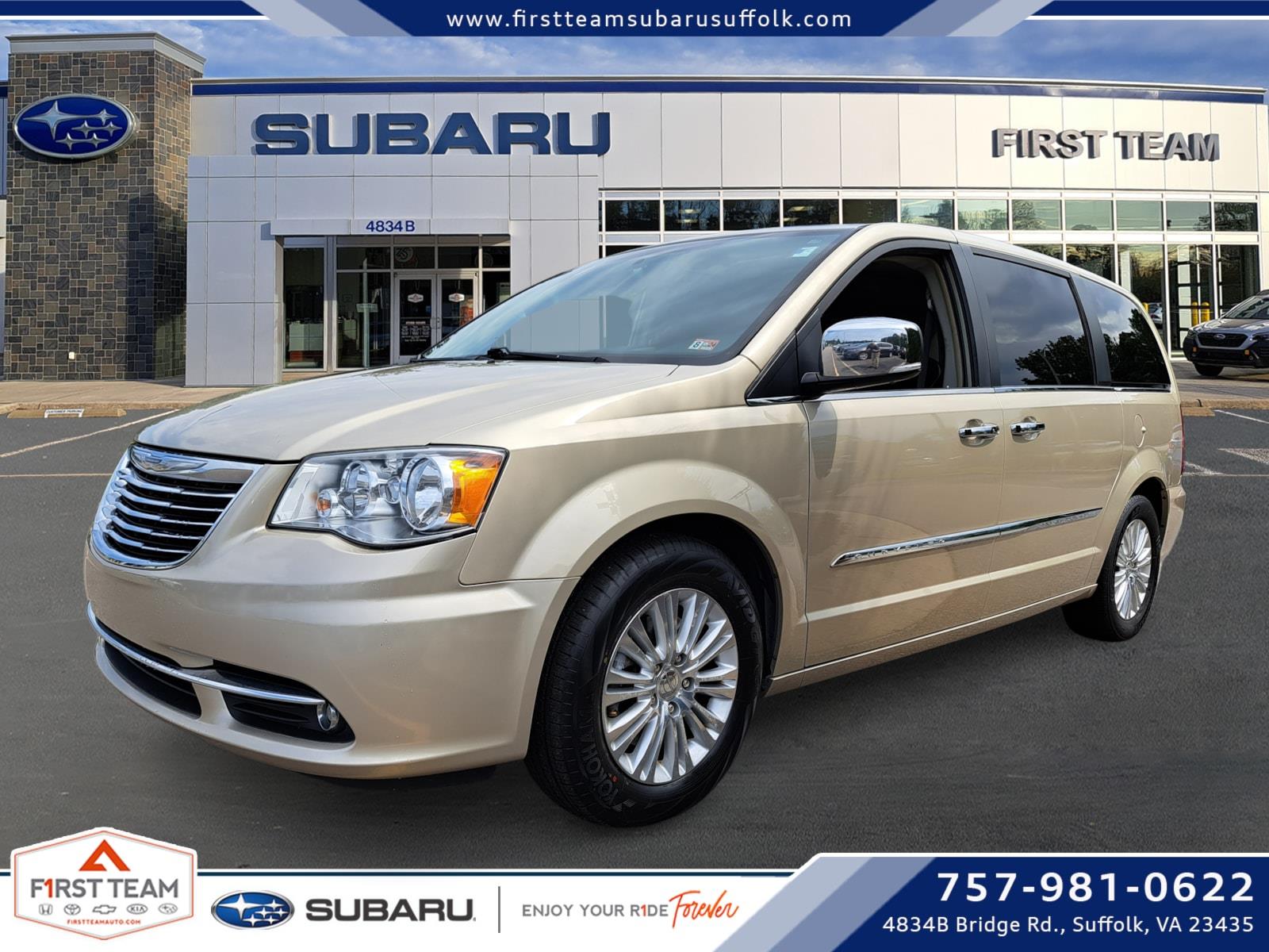 2016 Chrysler Town & Country Limited Sports Van Front Wheel Drive