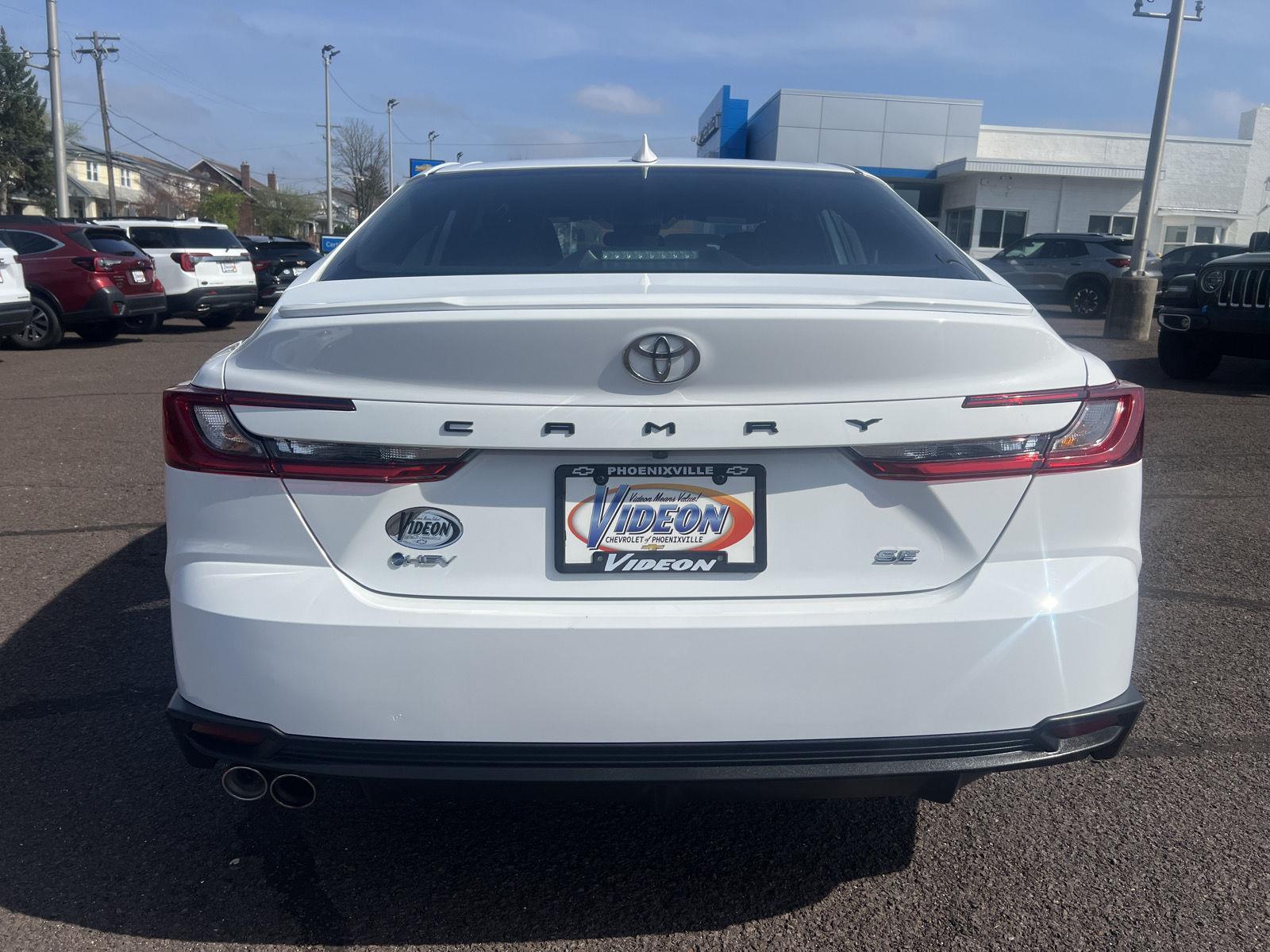 View vehicle photo 6