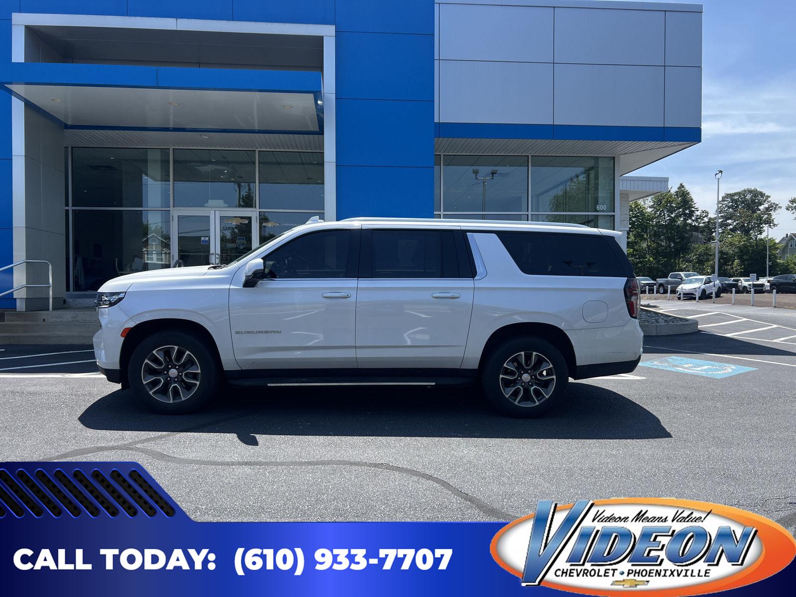 White (Iridescent Pearl Tricoat) 2024 Chevrolet Suburban SUV / Crossover Four-Wheel Drive Automatic